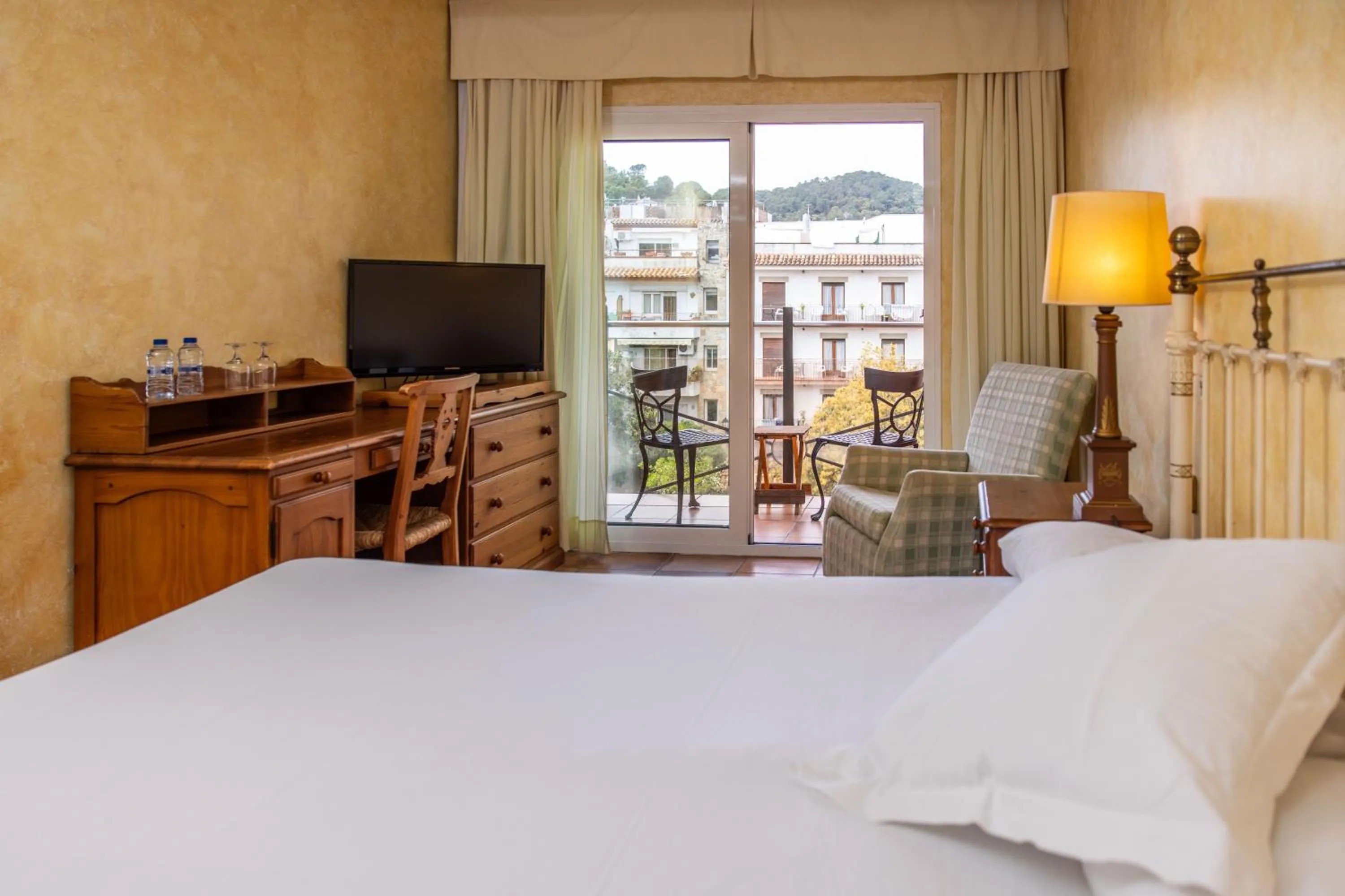 Bedroom, Bed in RVHotels Vila de Tossa