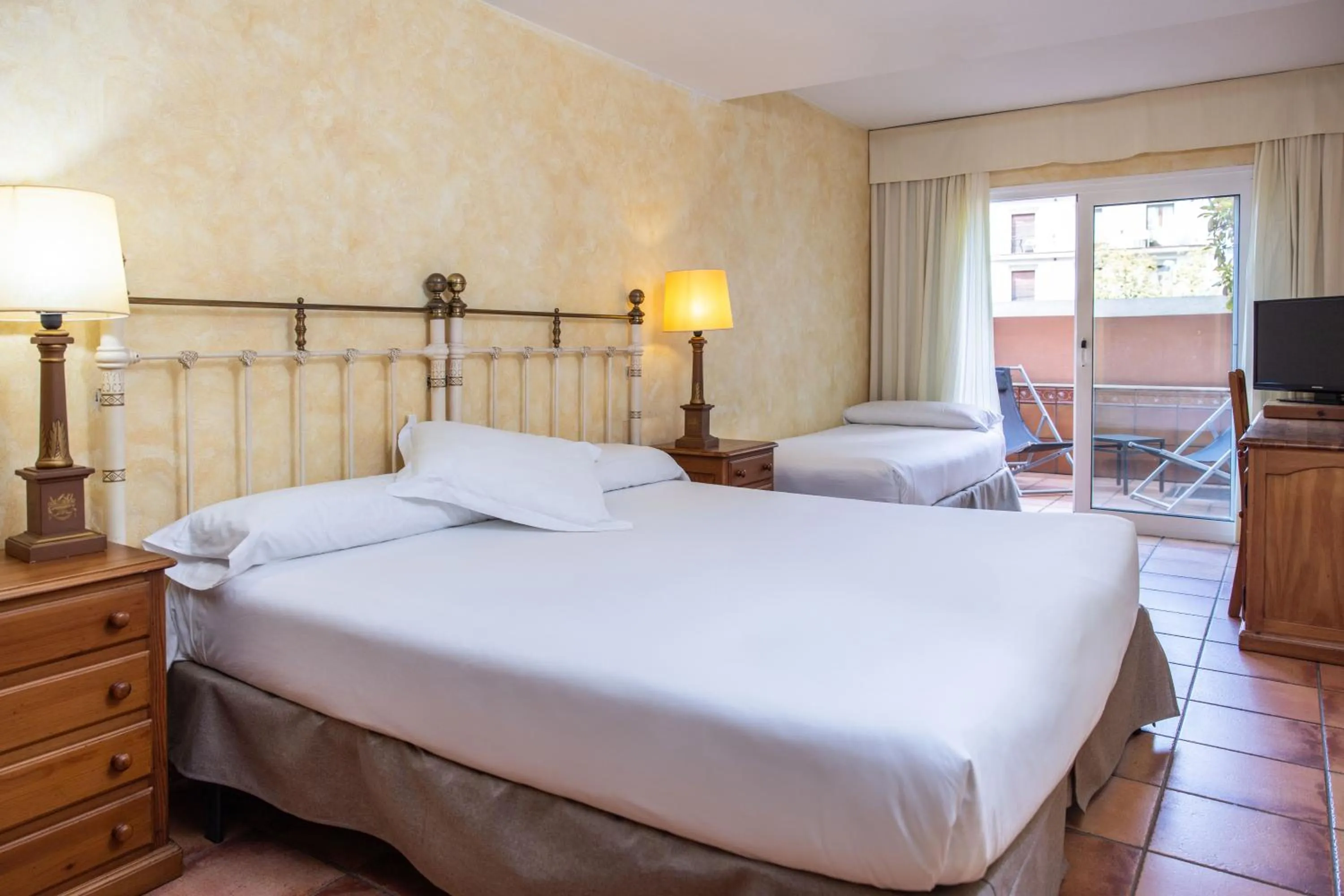 Bedroom, Bed in RVHotels Vila de Tossa