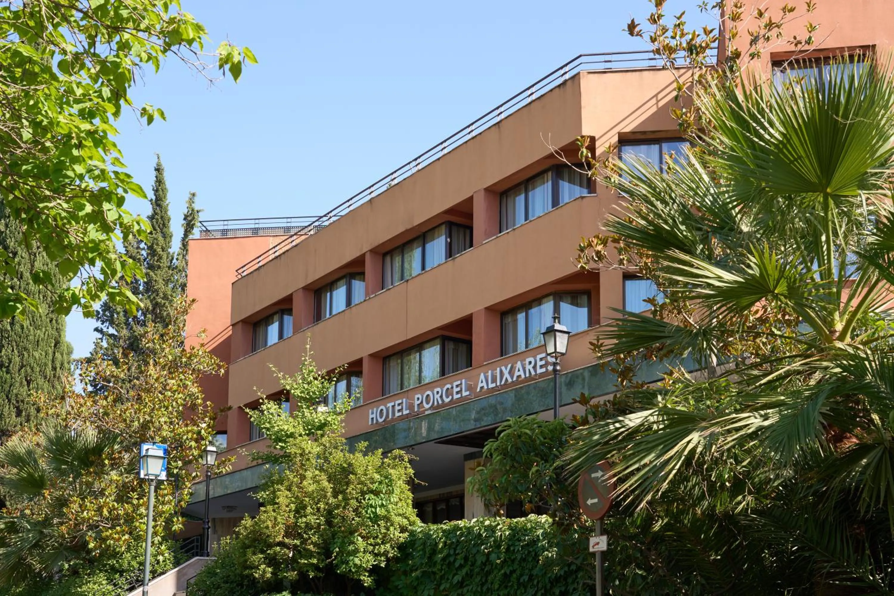 Property building in Porcel Alixares