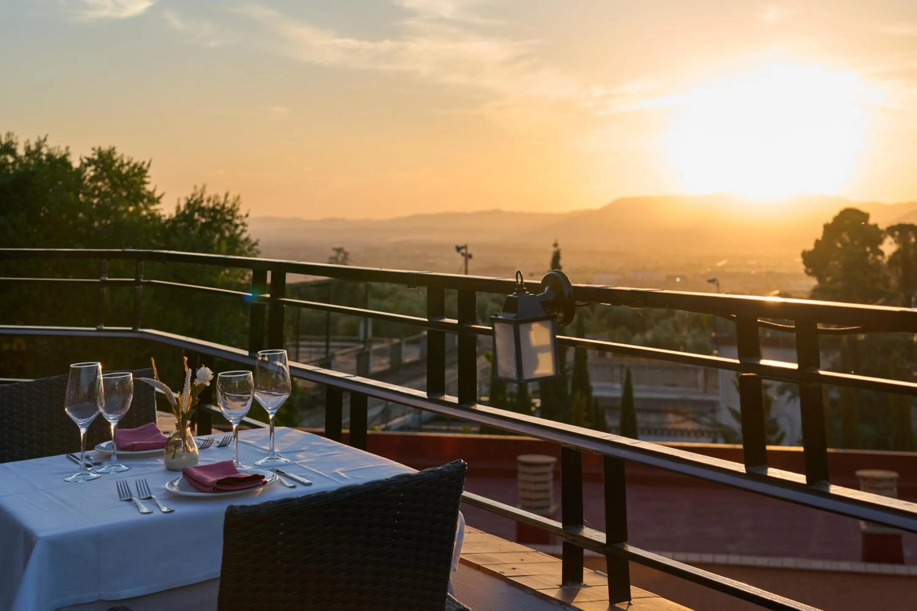 Restaurant/places to eat in Porcel Alixares