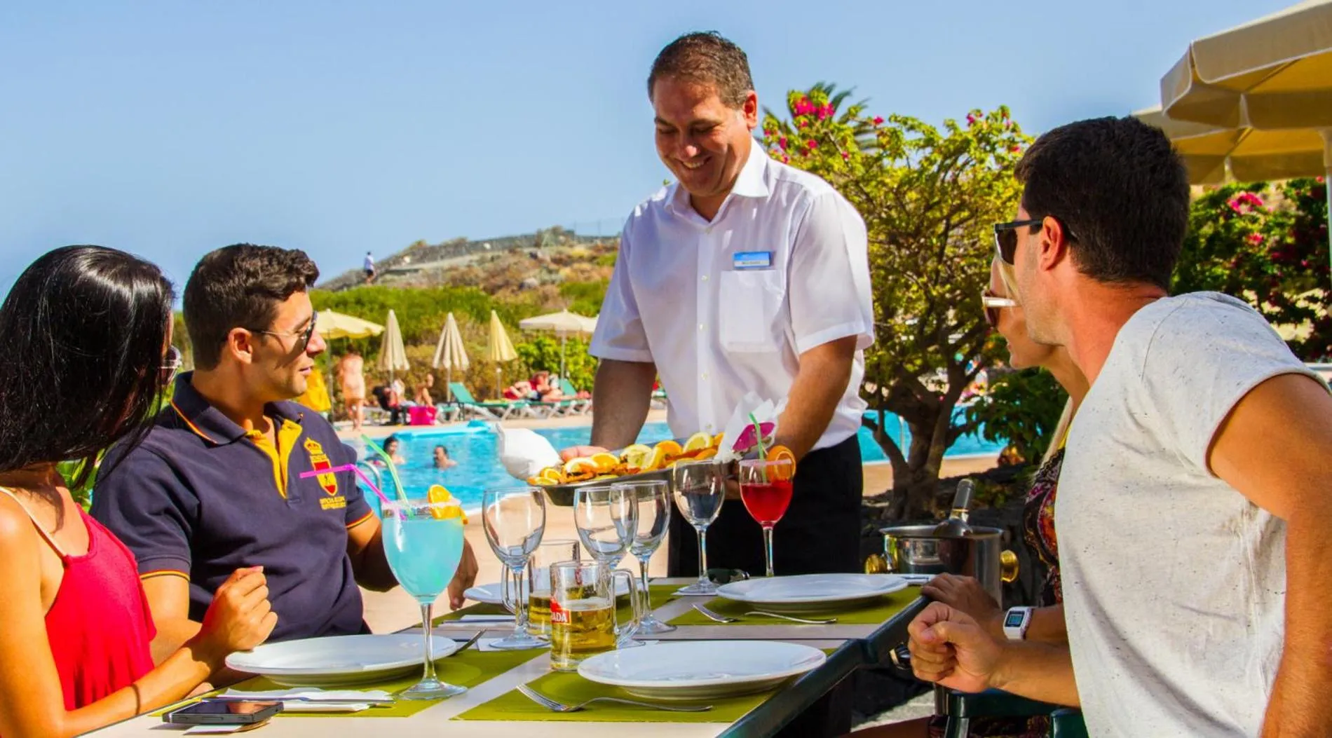 Staff in Hotel-Apartamento Las Olas