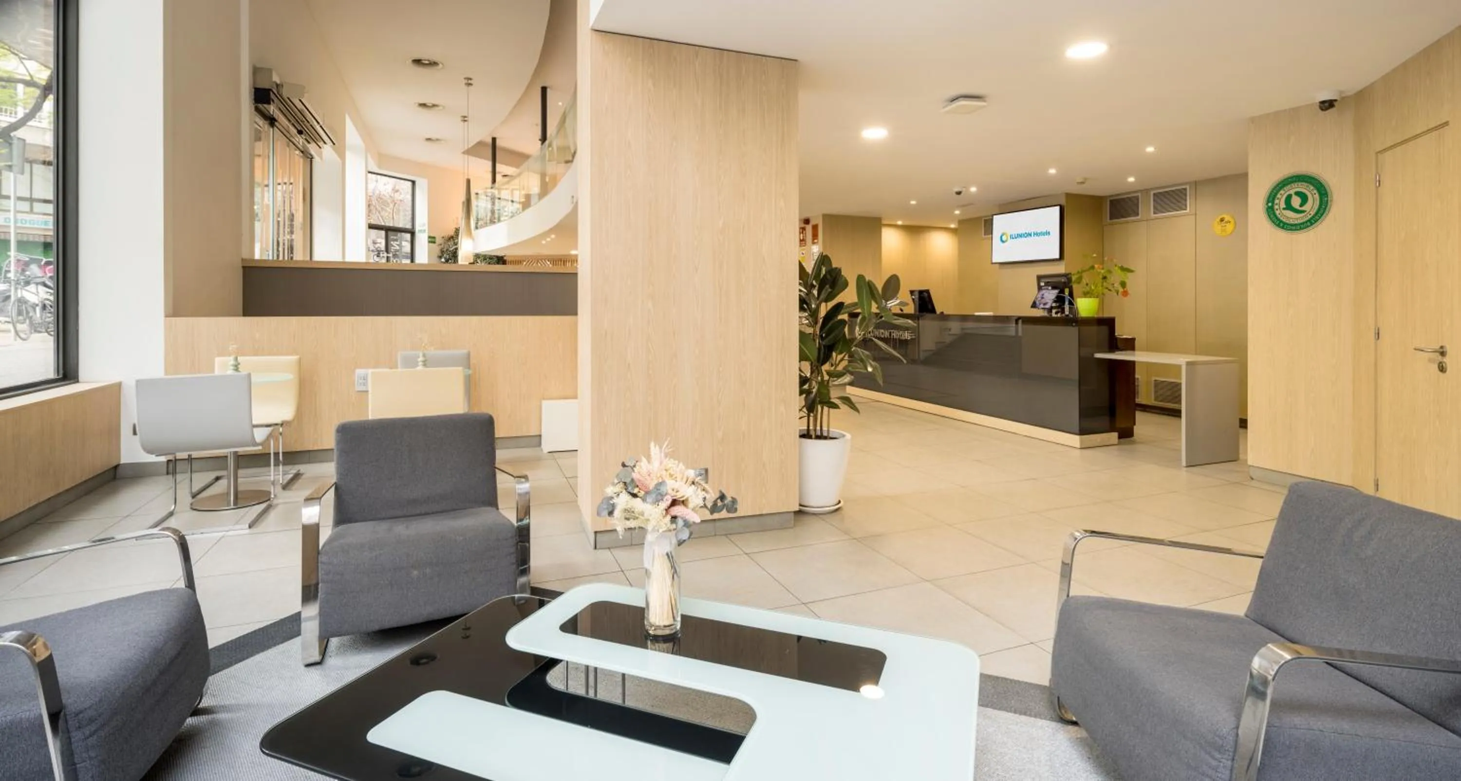 Lobby or reception in Ilunion Auditori