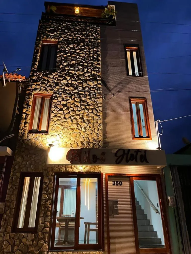 Milos Hotel Icaraizinho