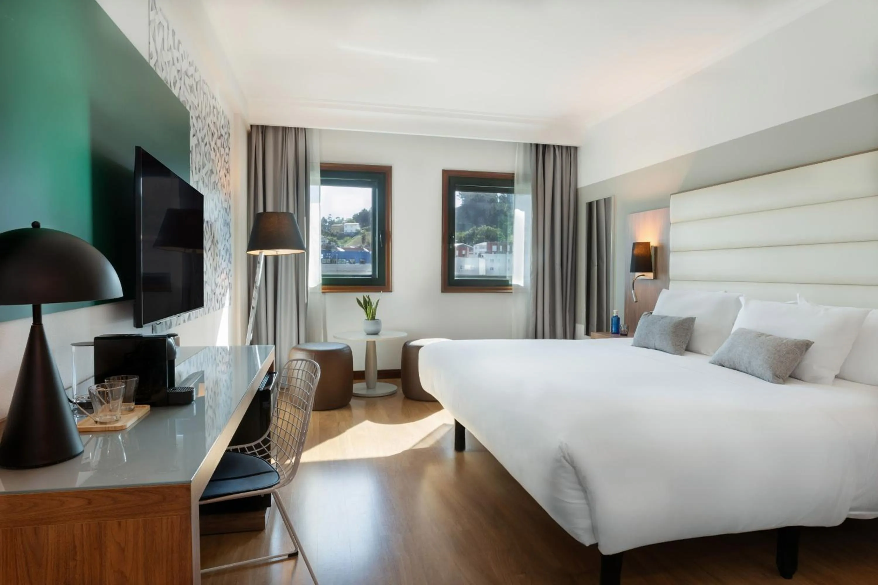 Property building, Bed in Hotel Santiago Plaza Affiliated by Meliá