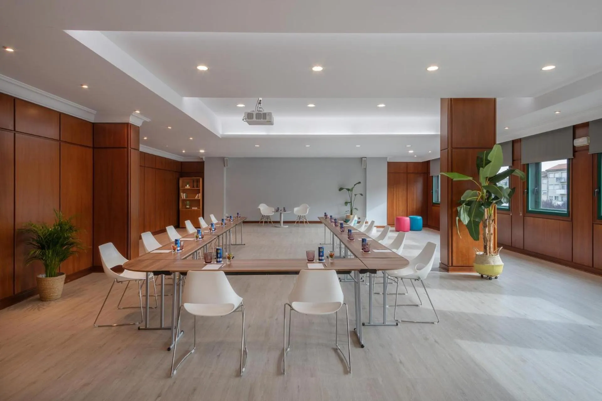 Meeting/conference room in Hotel Santiago Plaza Affiliated by Meliá