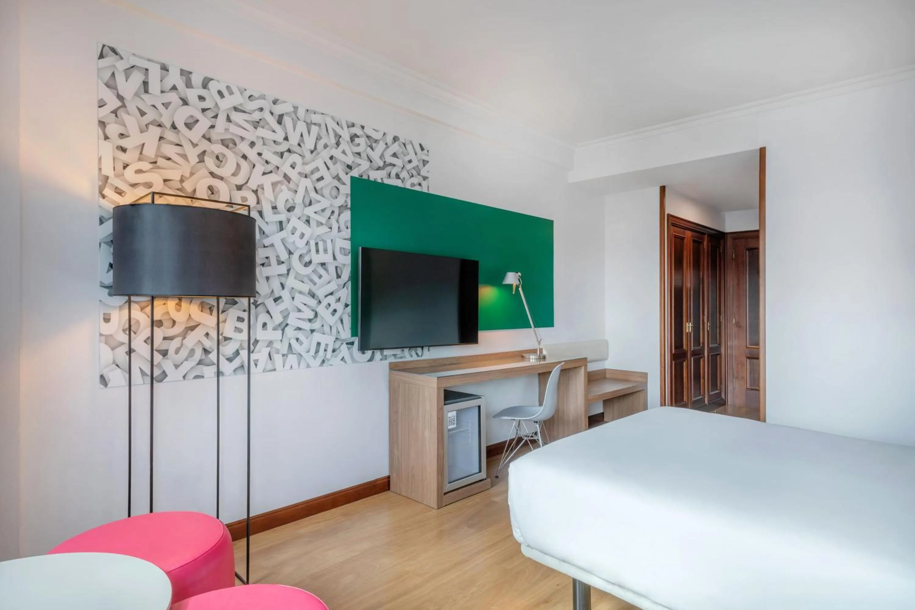 Bed in Hotel Santiago Plaza Affiliated by Meliá