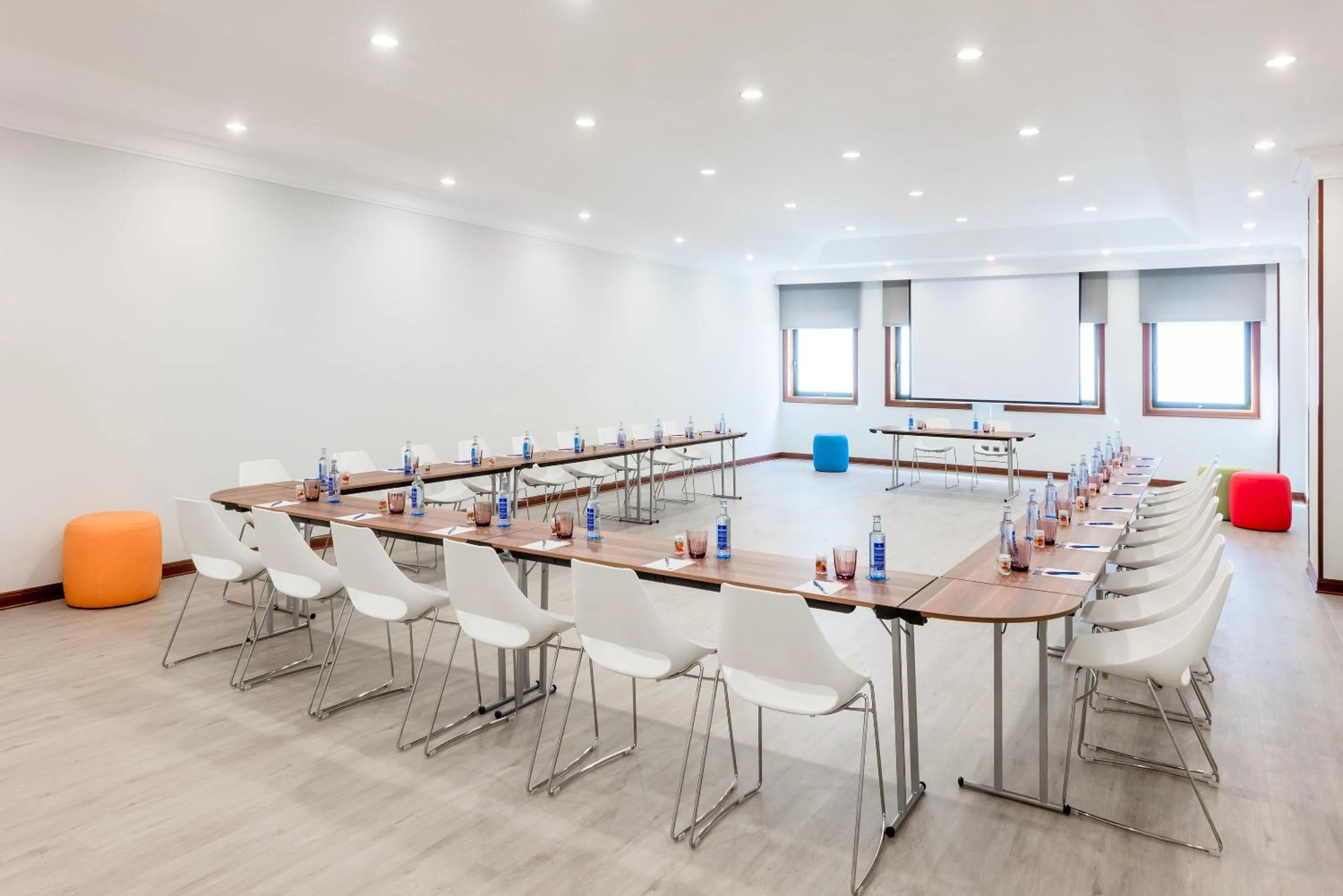 Business facilities in Hotel Santiago Plaza Affiliated by Meliá