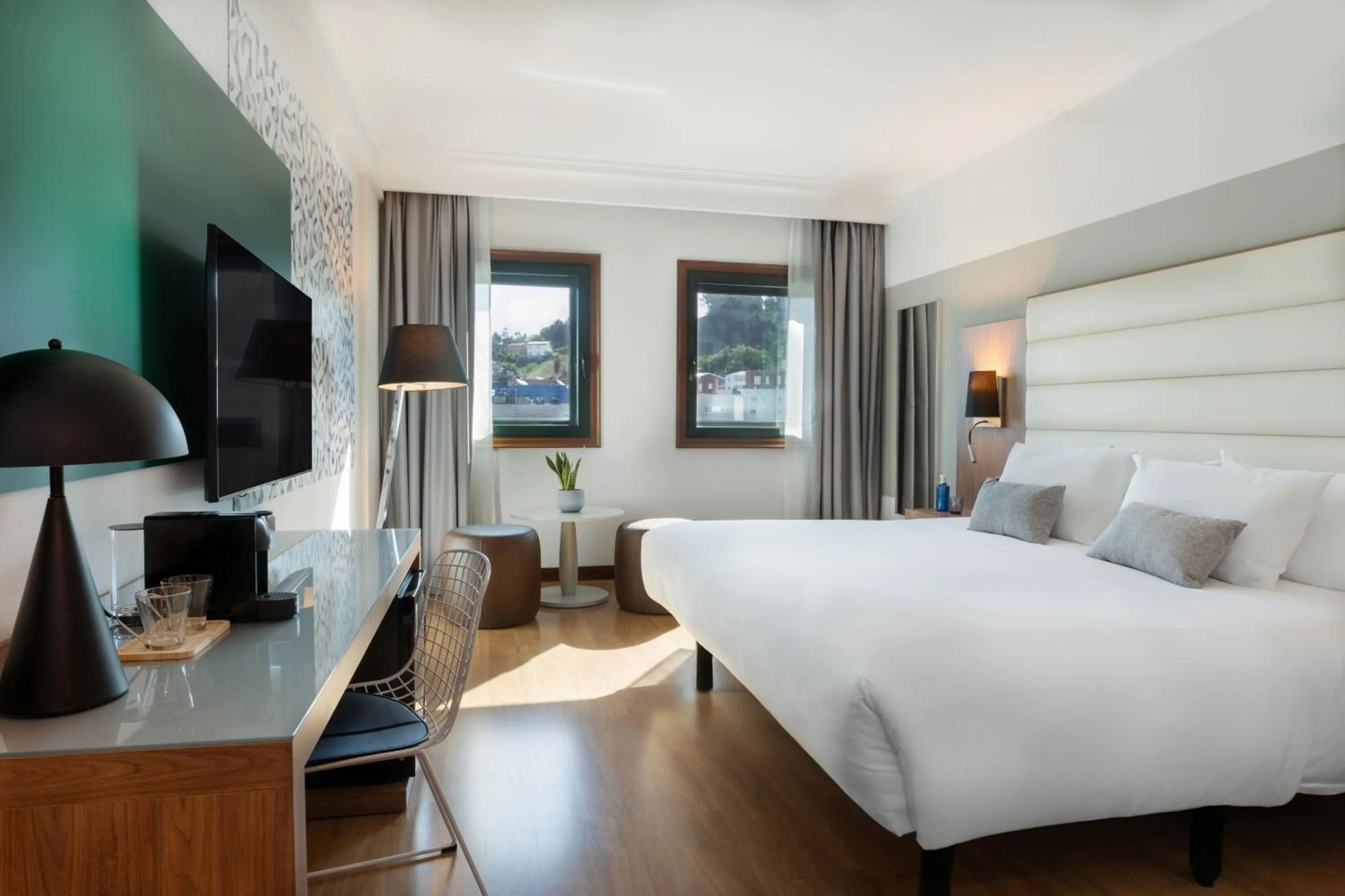 Bed in Hotel Santiago Plaza Affiliated by Meliá