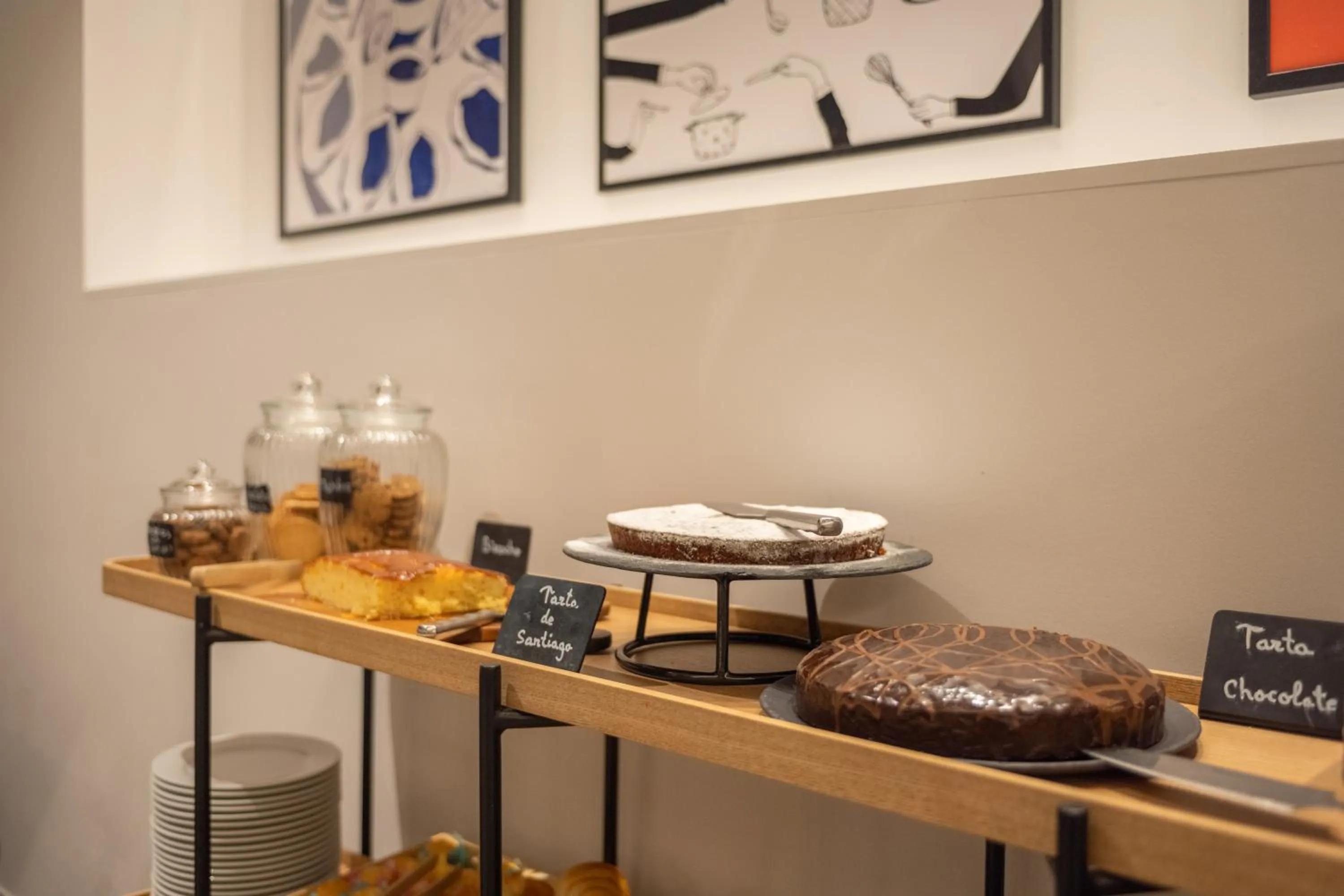 Buffet breakfast in Hotel Santiago Plaza Affiliated by Meliá