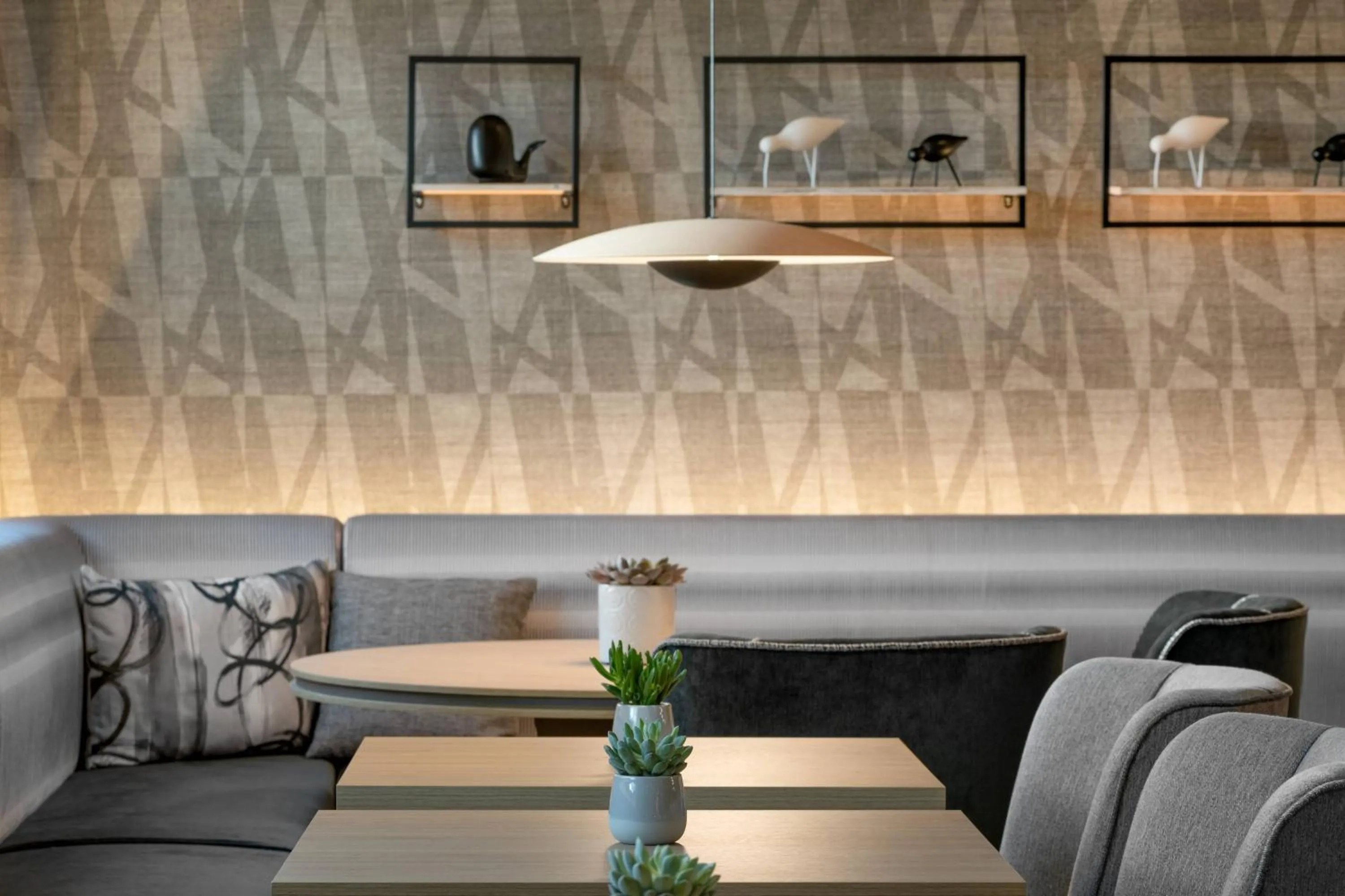 Lounge or bar in AC Hotel Oviedo Fórum by Marriott