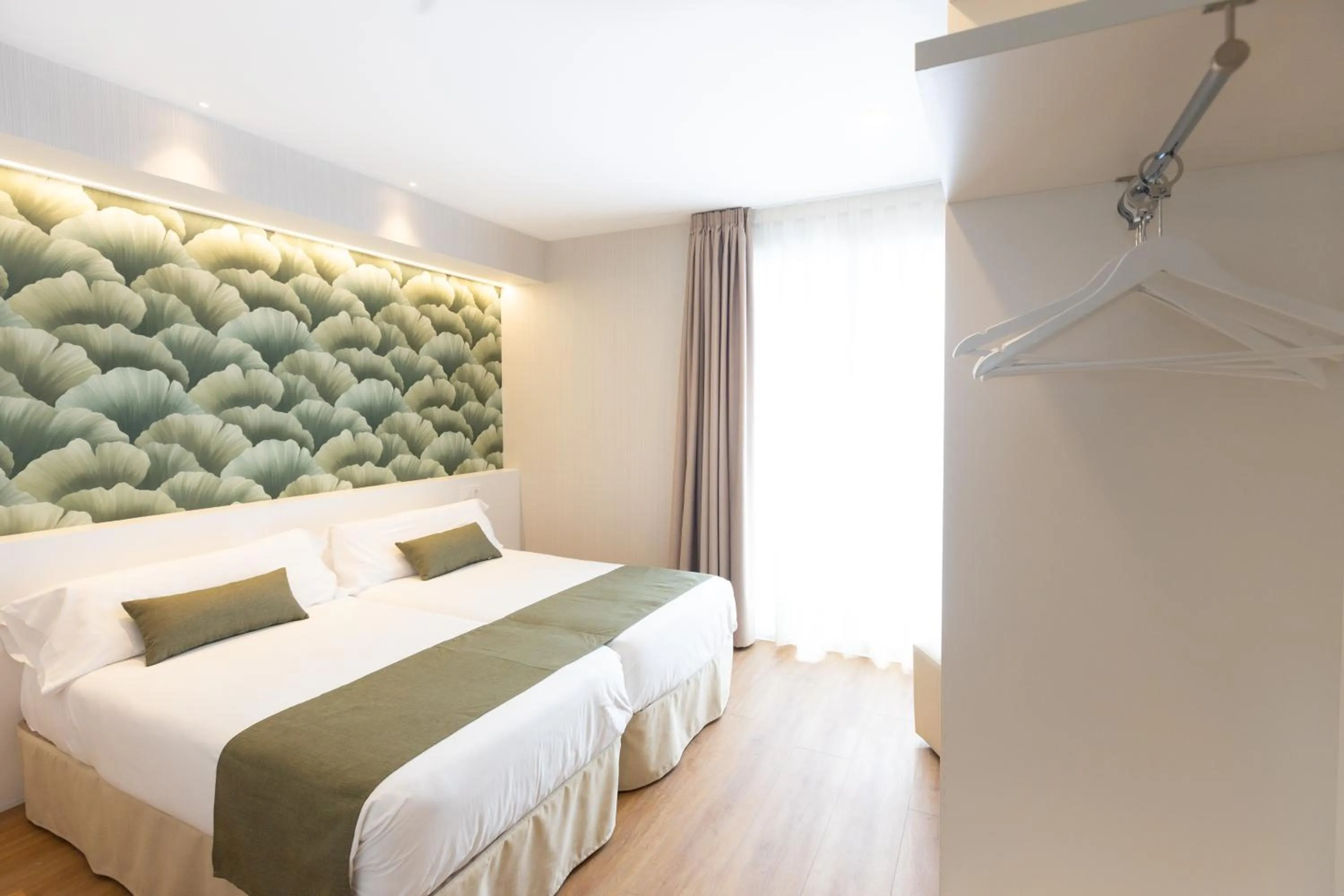 Photo of the whole room, Bed in Hotel Internacional