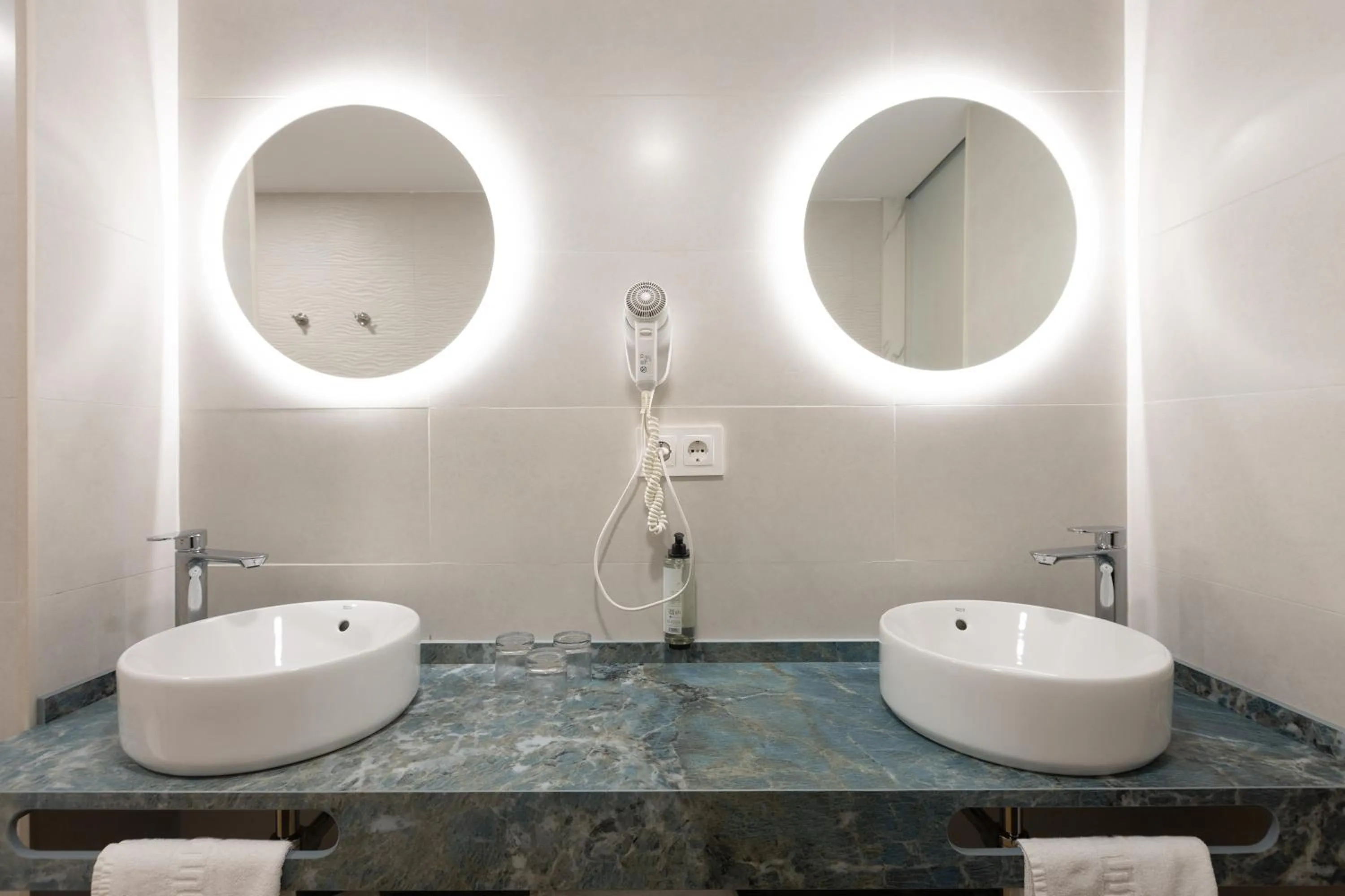 Bathroom in Hotel Internacional