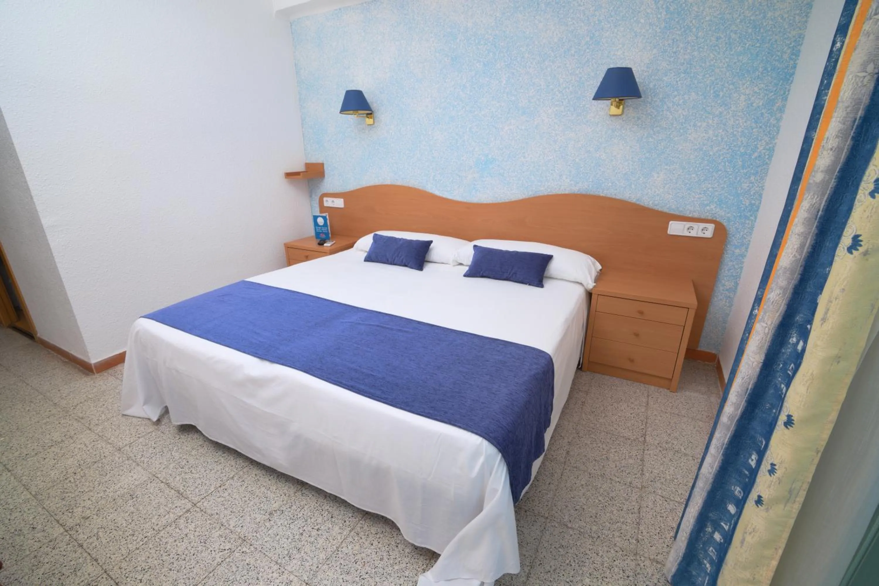 Photo of the whole room, Bed in Hotel Internacional