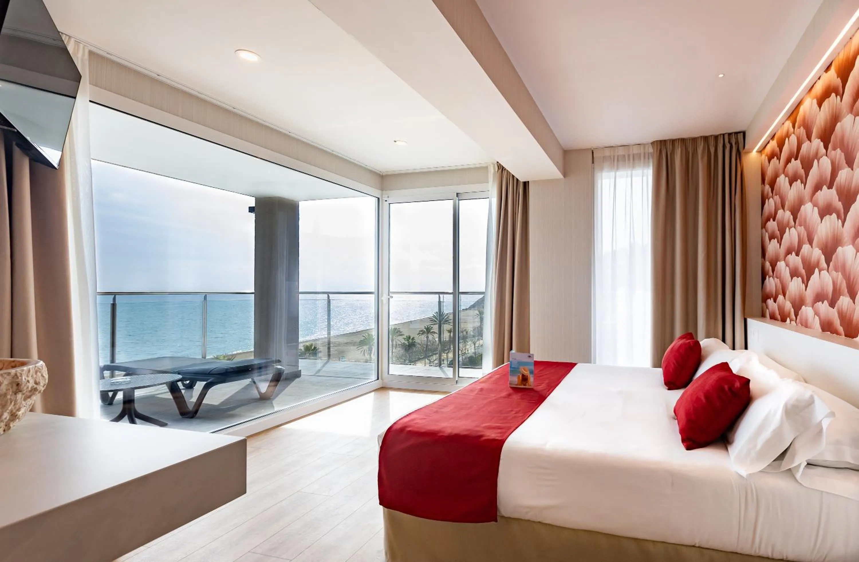 Photo of the whole room, Bed in Hotel Internacional