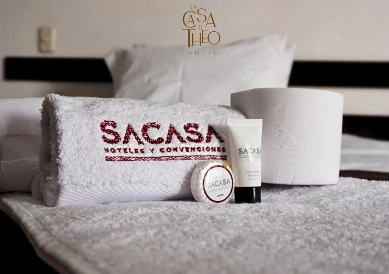 towels, Bed in La casa de theo