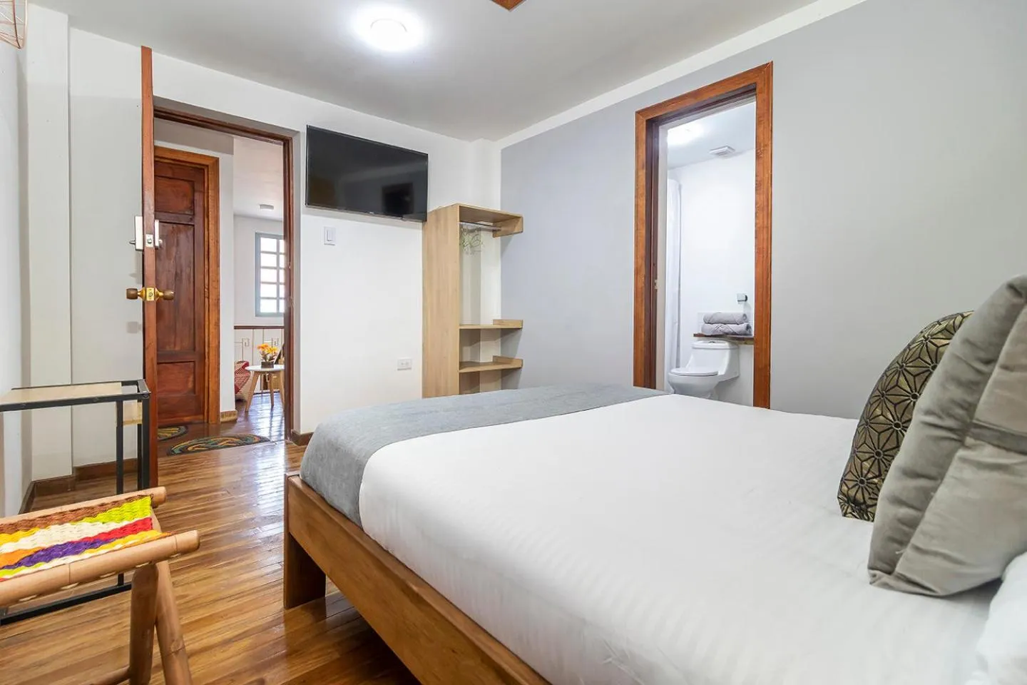 Photo of the whole room, Bed in Corazon del Molino Corferias Bogota- Embajada Americana