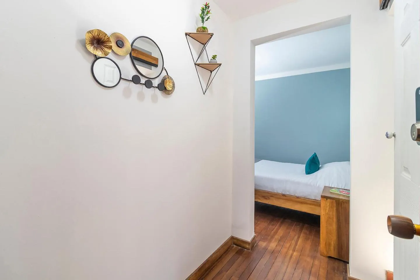 Photo of the whole room, Bed in Corazon del Molino Corferias Bogota- Embajada Americana