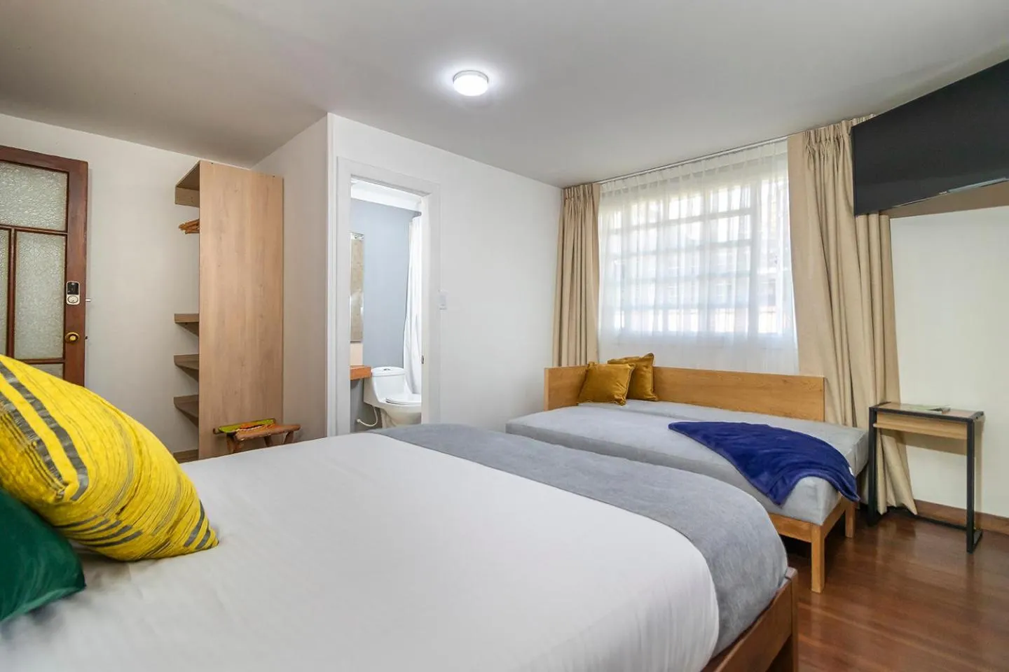 Bed in Corazon del Molino Corferias Bogota- Embajada Americana