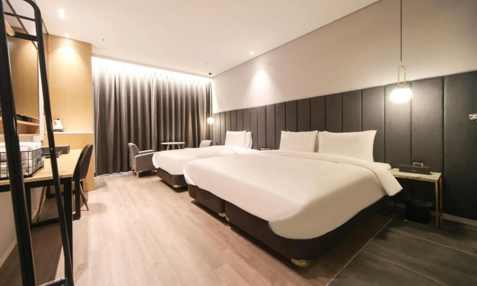 Bed in Busan Myeongji Ciel Ocean Hotel