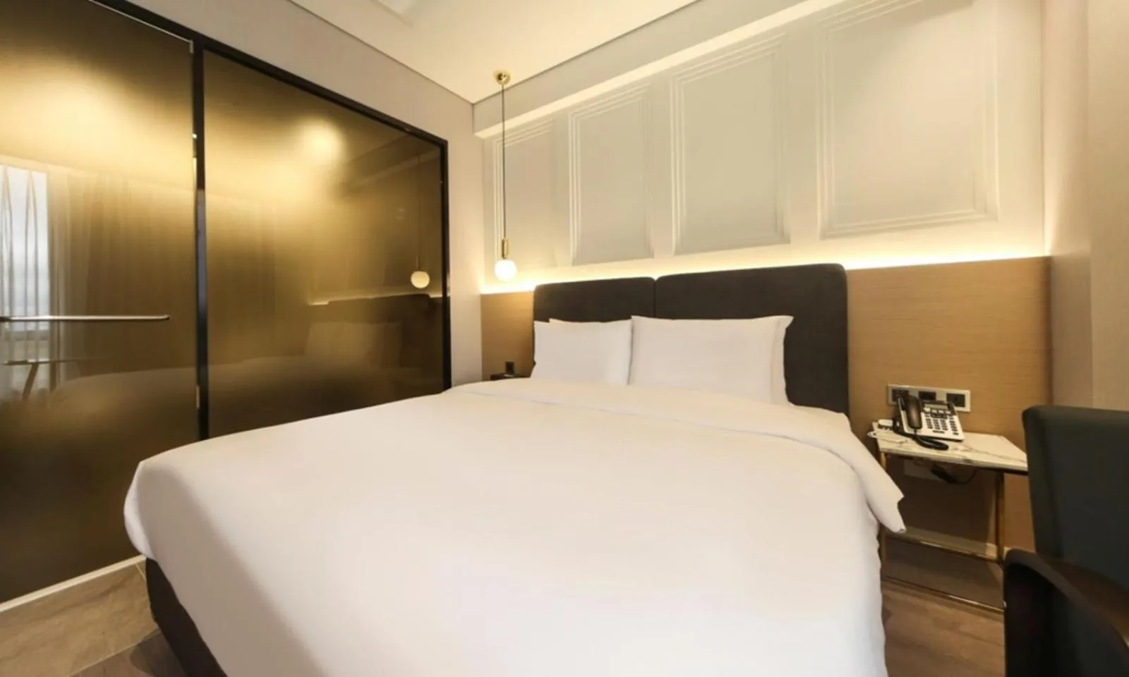 Bed in Busan Myeongji Ciel Ocean Hotel