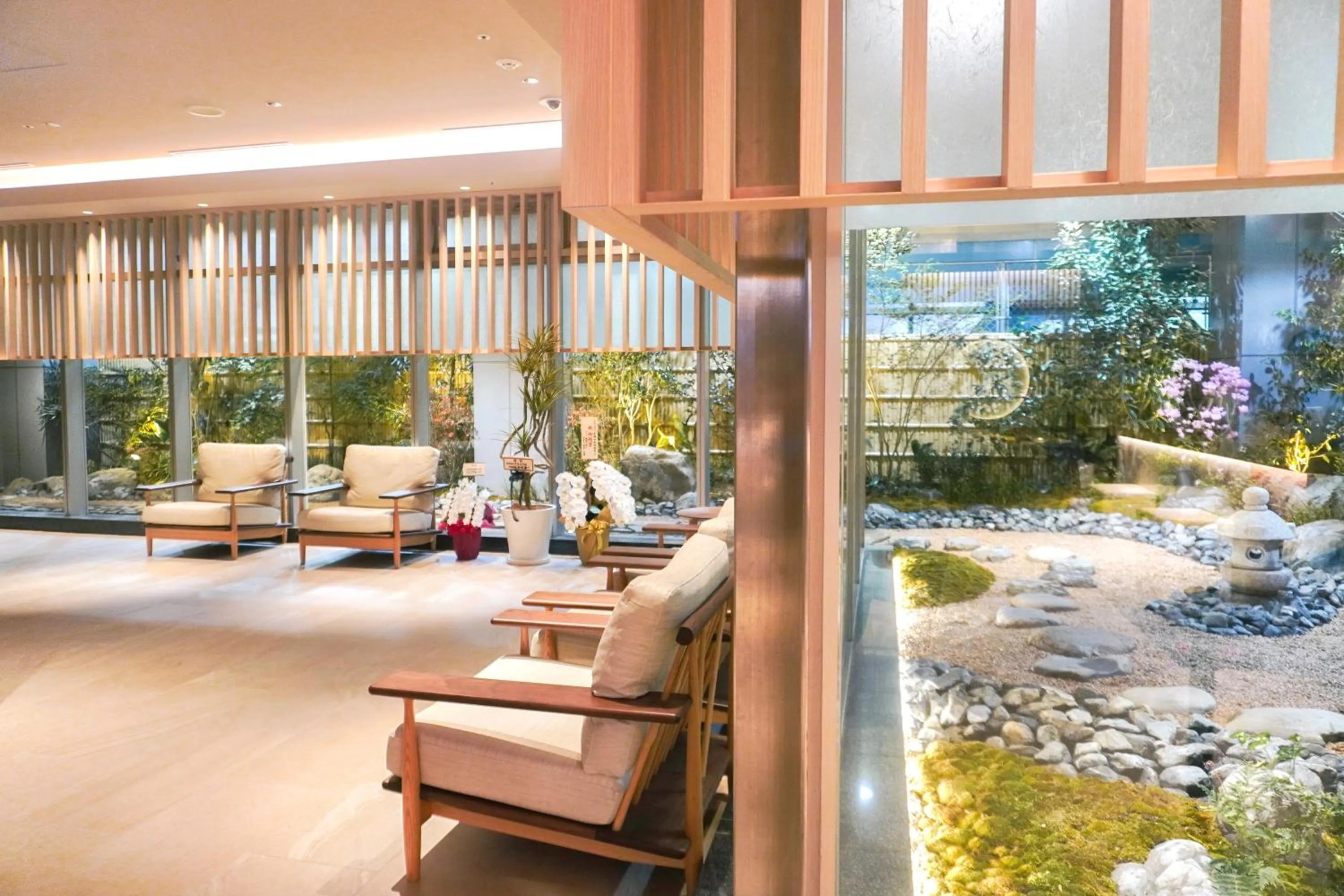 Lobby or reception in Travelodge Kyoto Shijo Kawaramachi