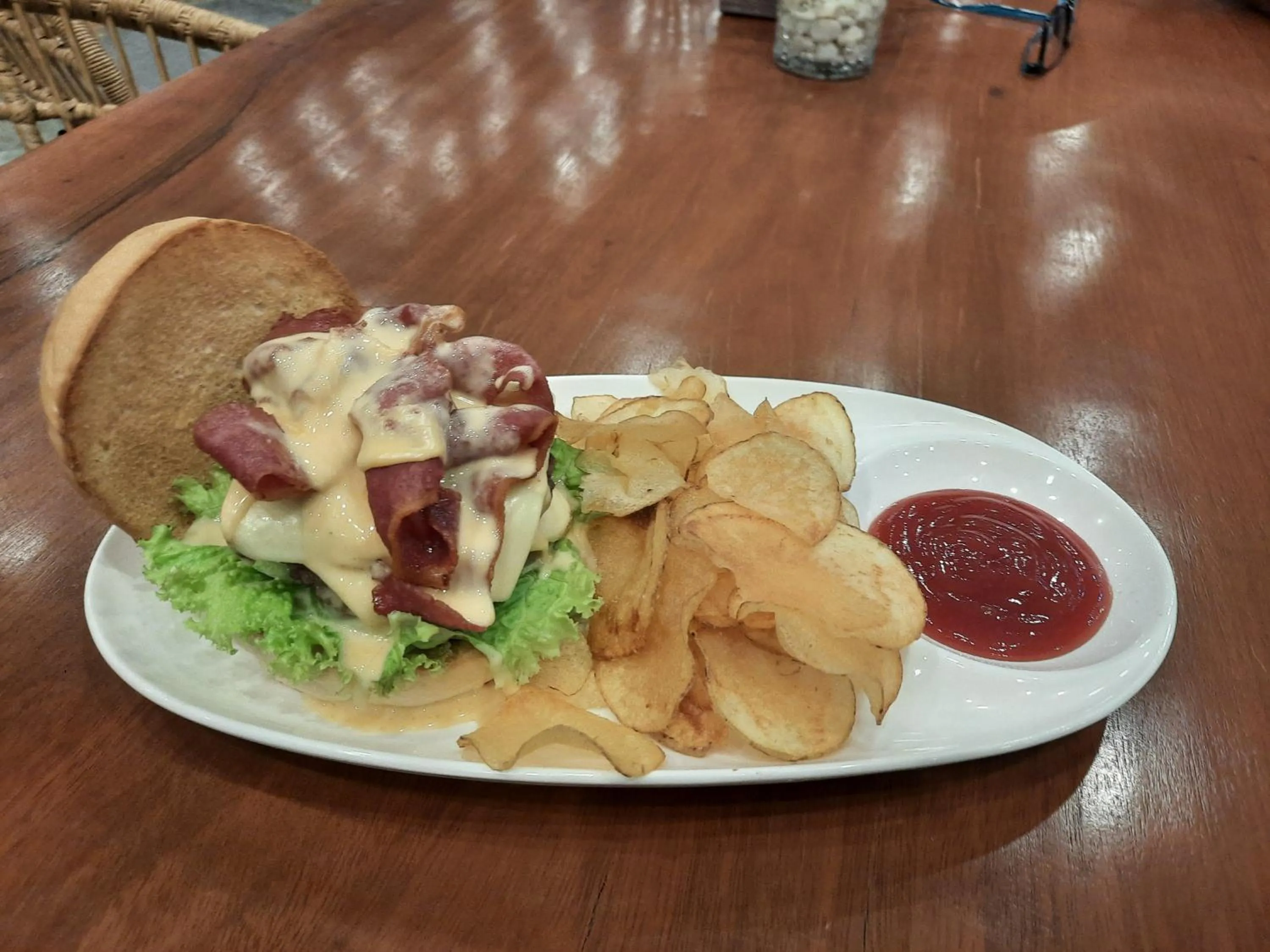 Restaurant/places to eat in Ora Beach Resort