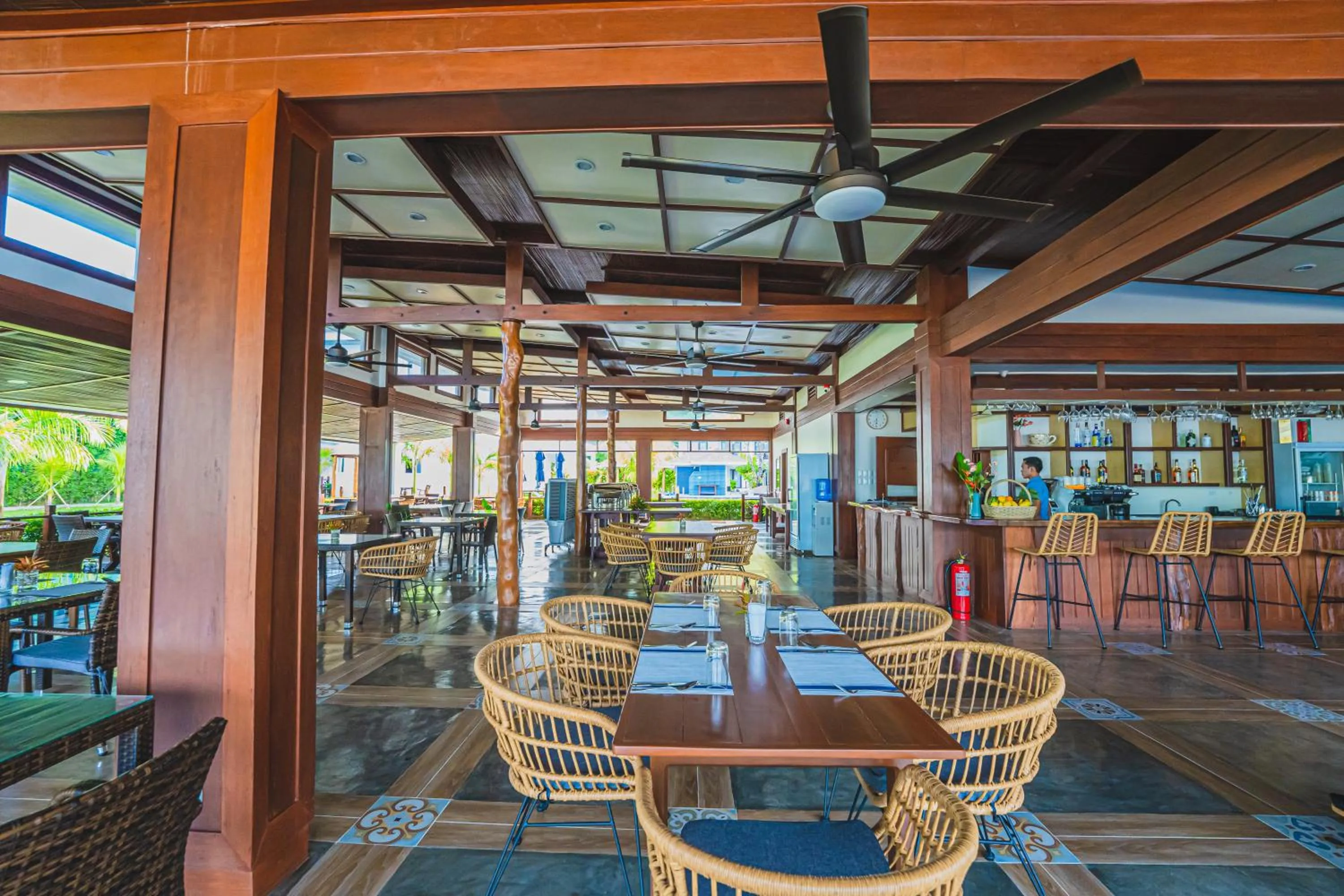 Restaurant/places to eat in Ora Beach Resort