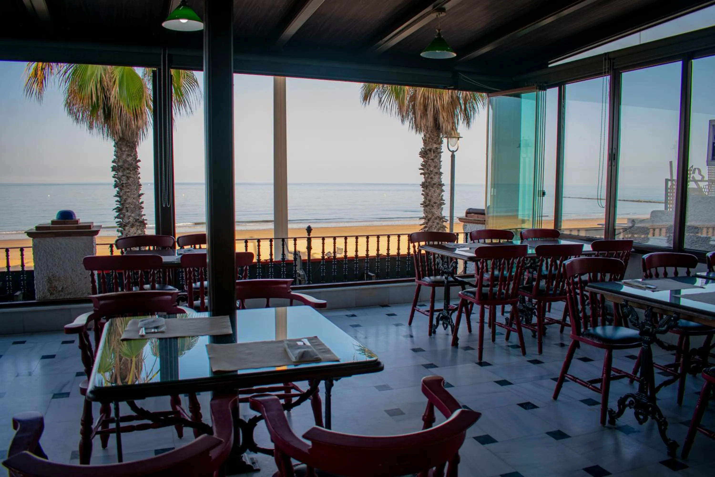 Restaurant/places to eat in Hotel Playa de Regla