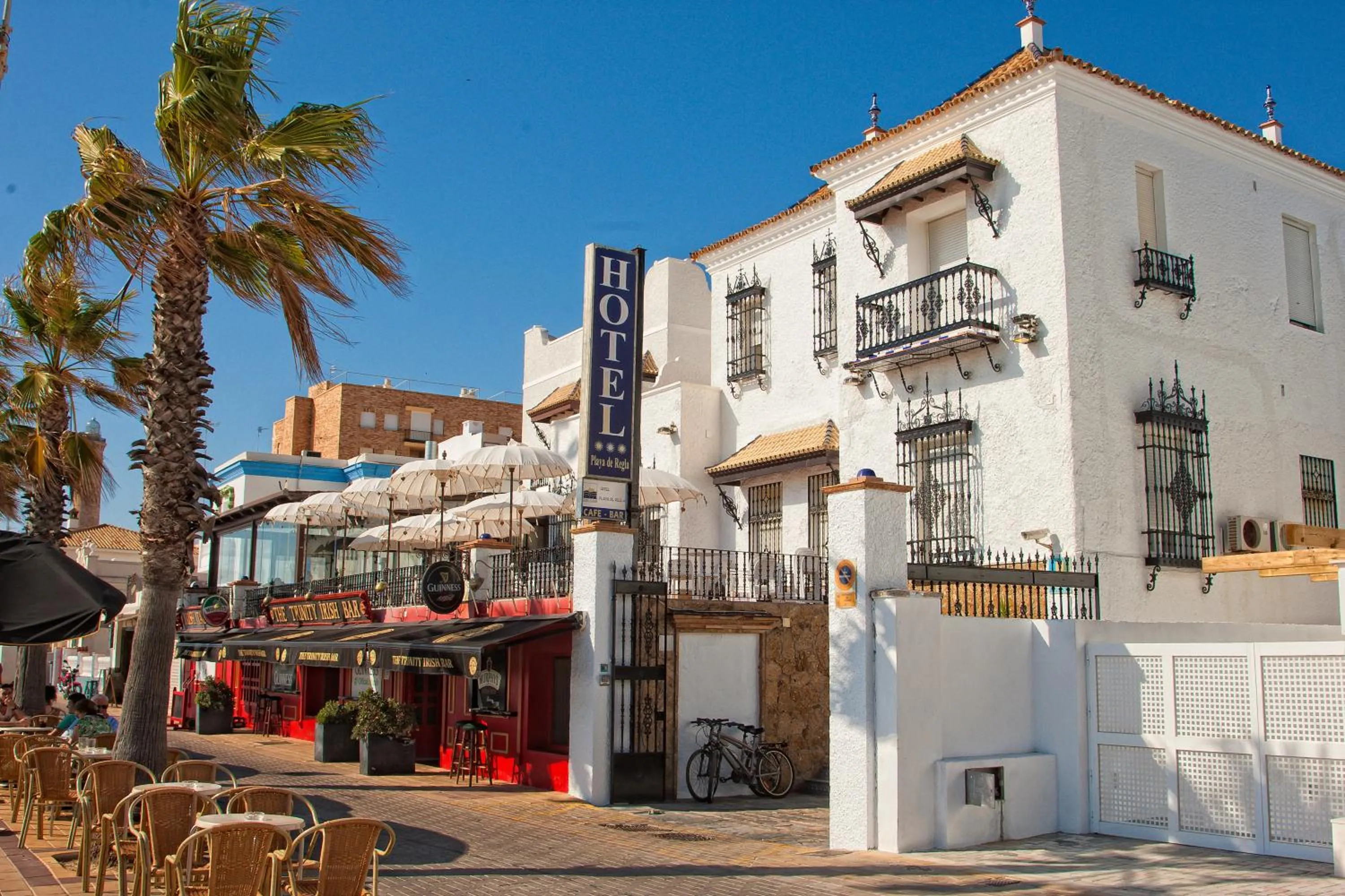 Facade/entrance in Hotel Playa de Regla