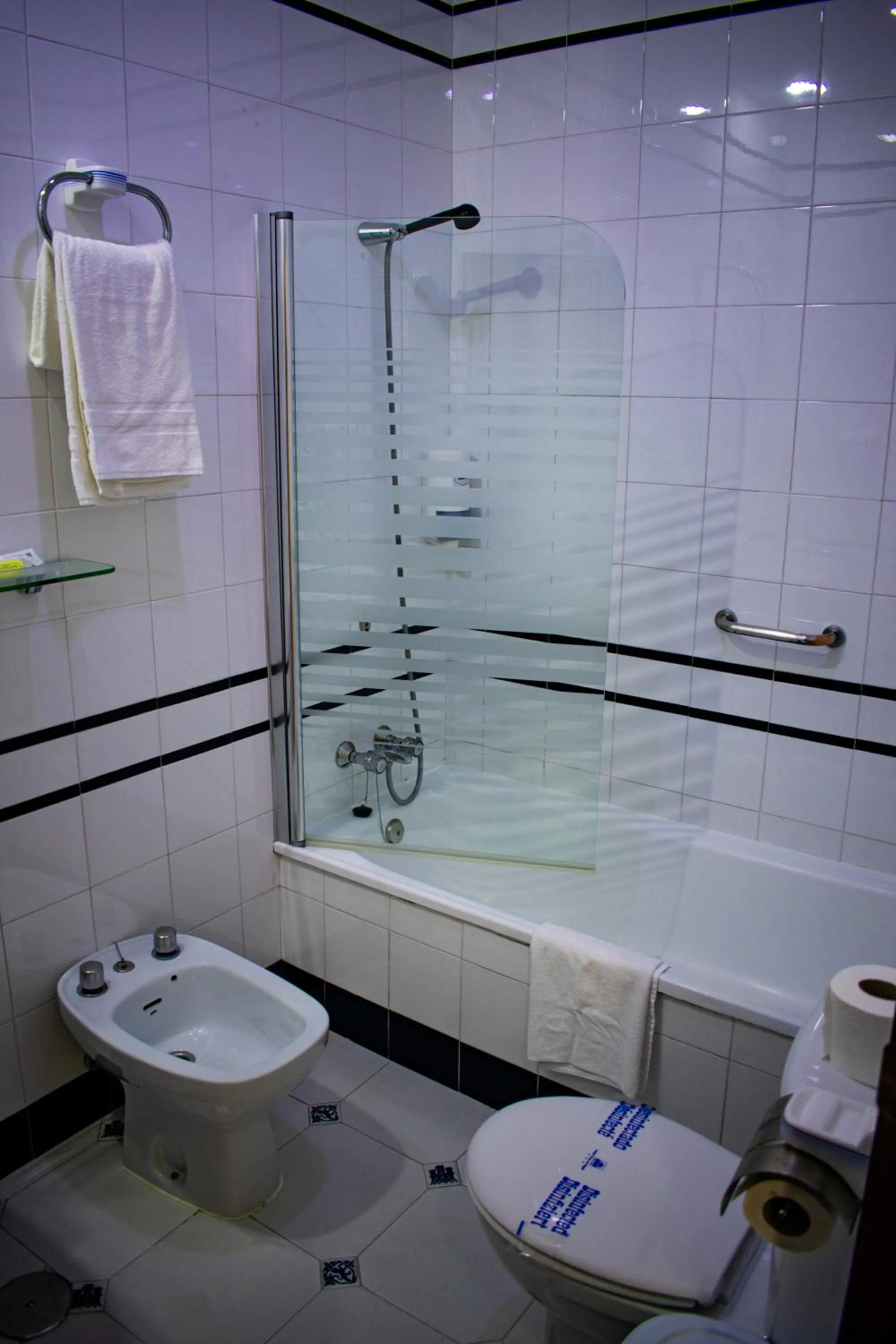 Bathroom in Hotel Playa de Regla