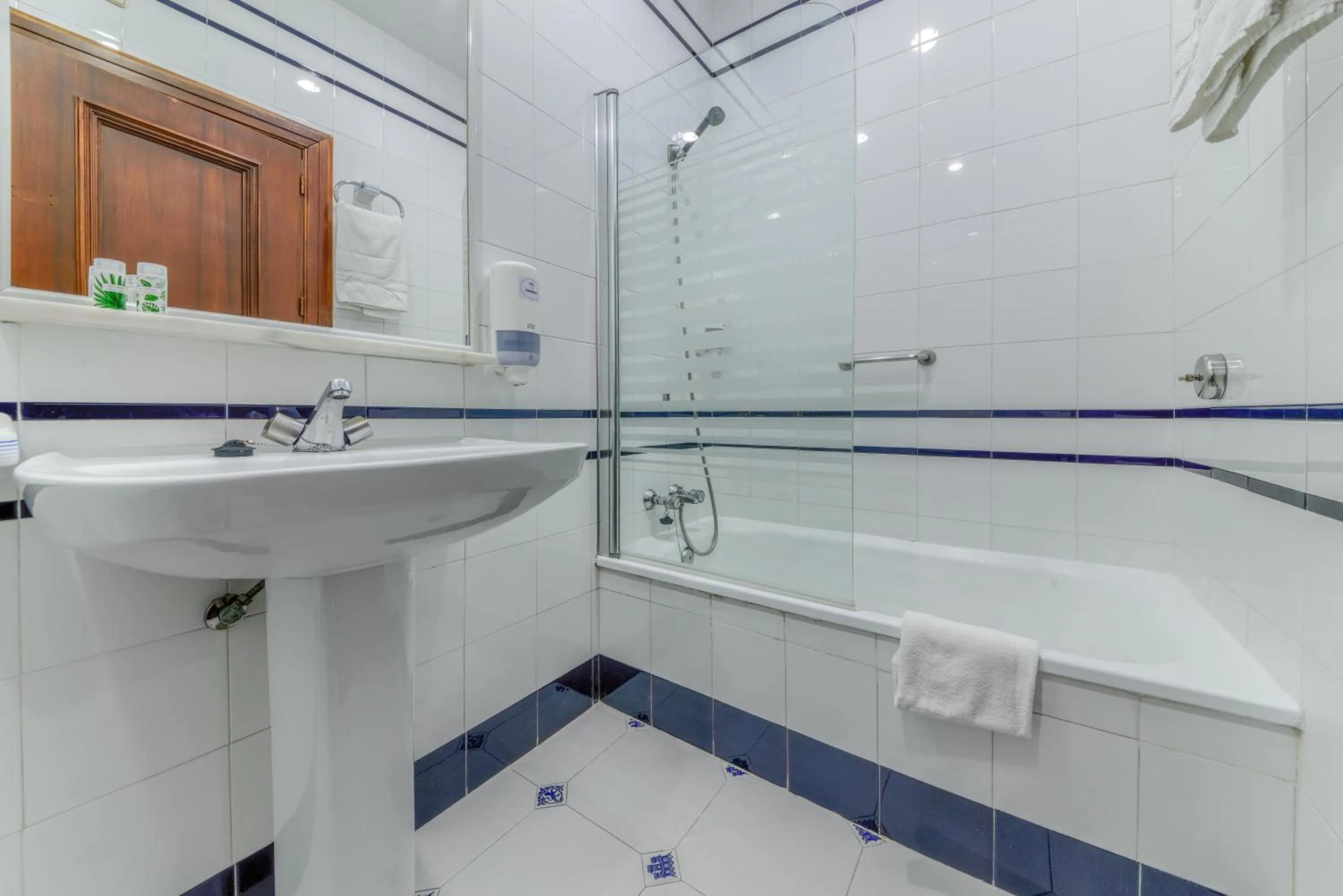 Bathroom in Hotel Playa de Regla