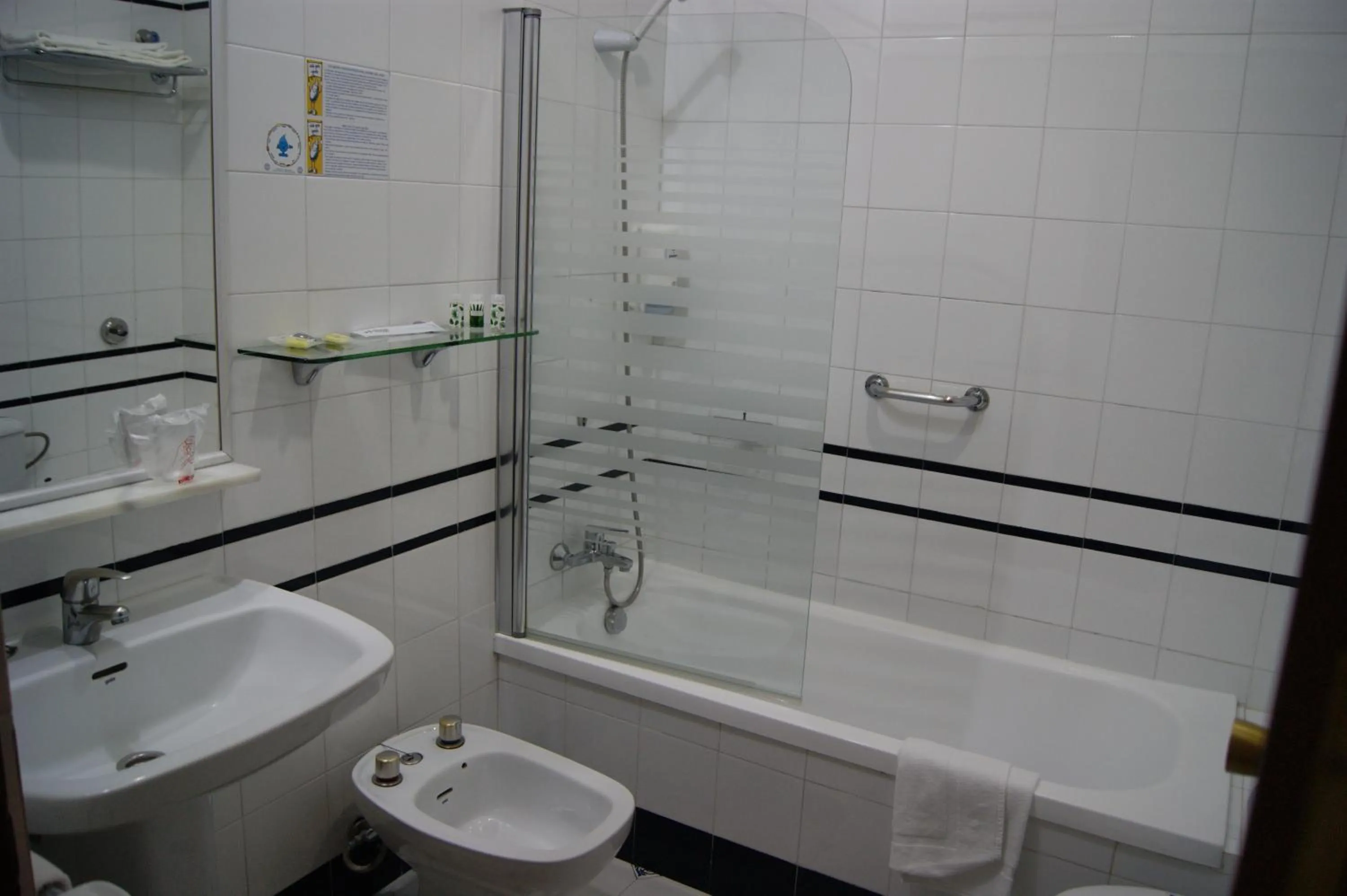 Bathroom in Hotel Playa de Regla