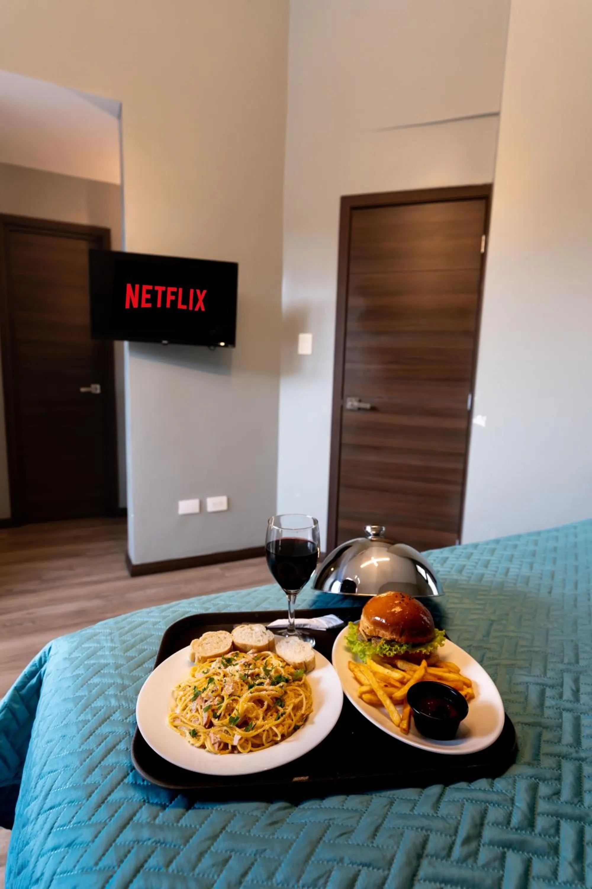 TV and multimedia, Bed in Hotel Villas Santander