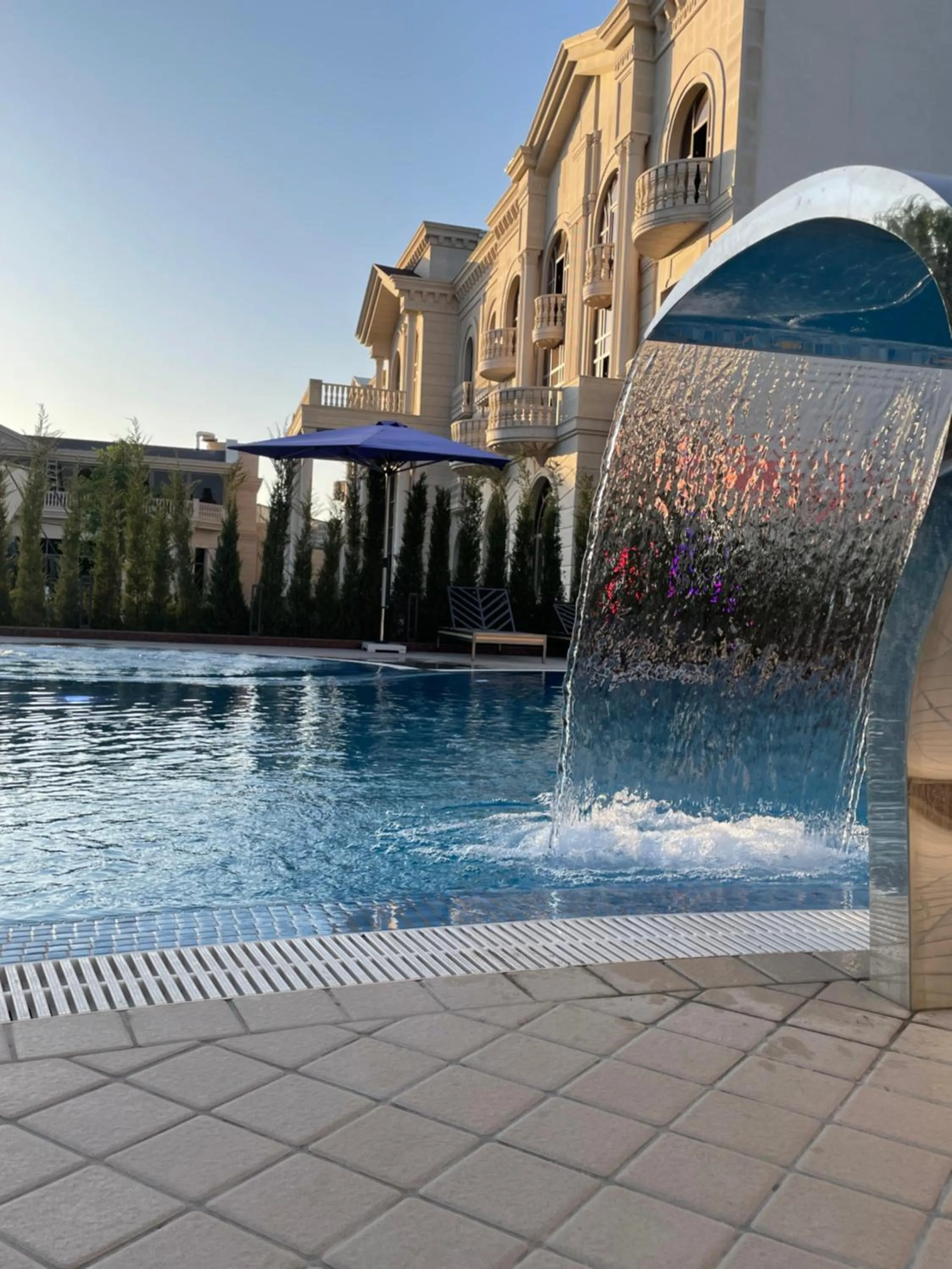 Swimming pool in Zarafshon Parkside