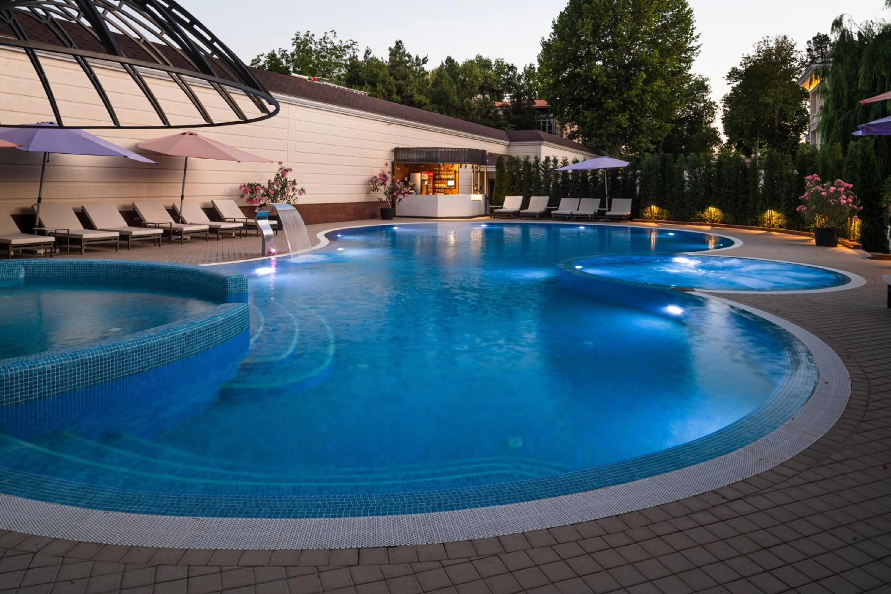 Pool view in Zarafshon Parkside