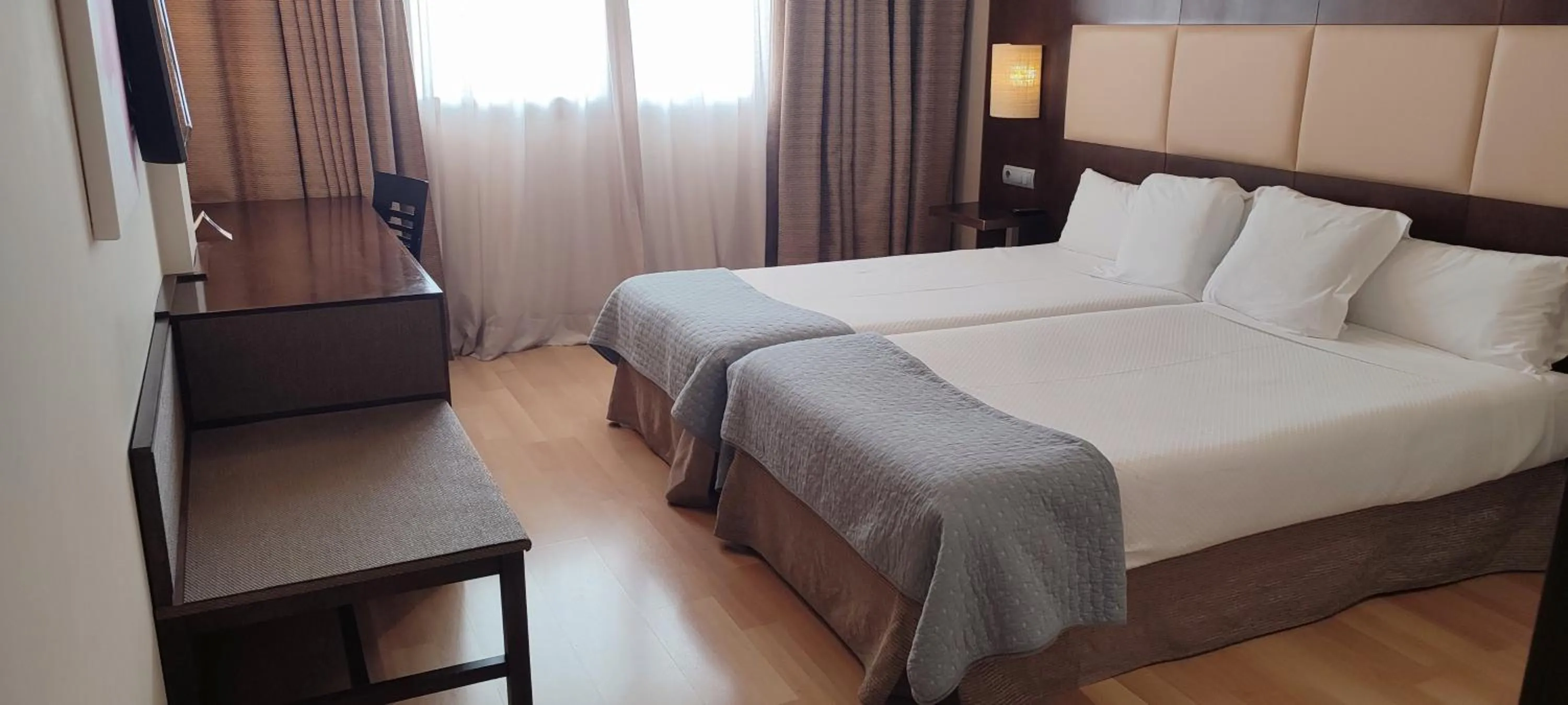 Photo of the whole room, Bed in Hotel Sercotel Cuatro Postes