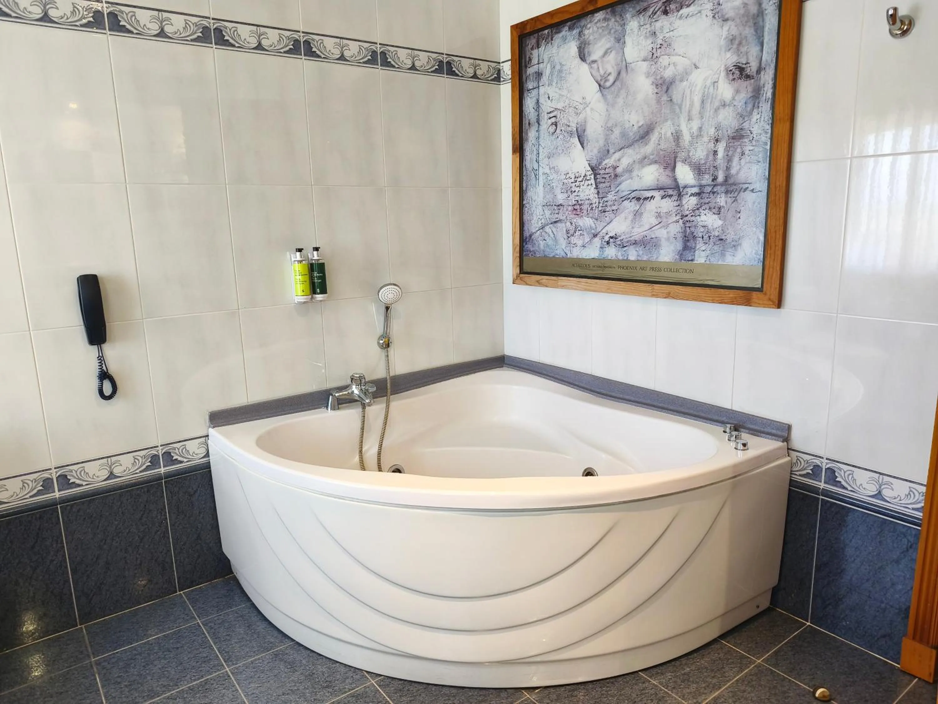 Toilet in Hotel Sercotel Cuatro Postes