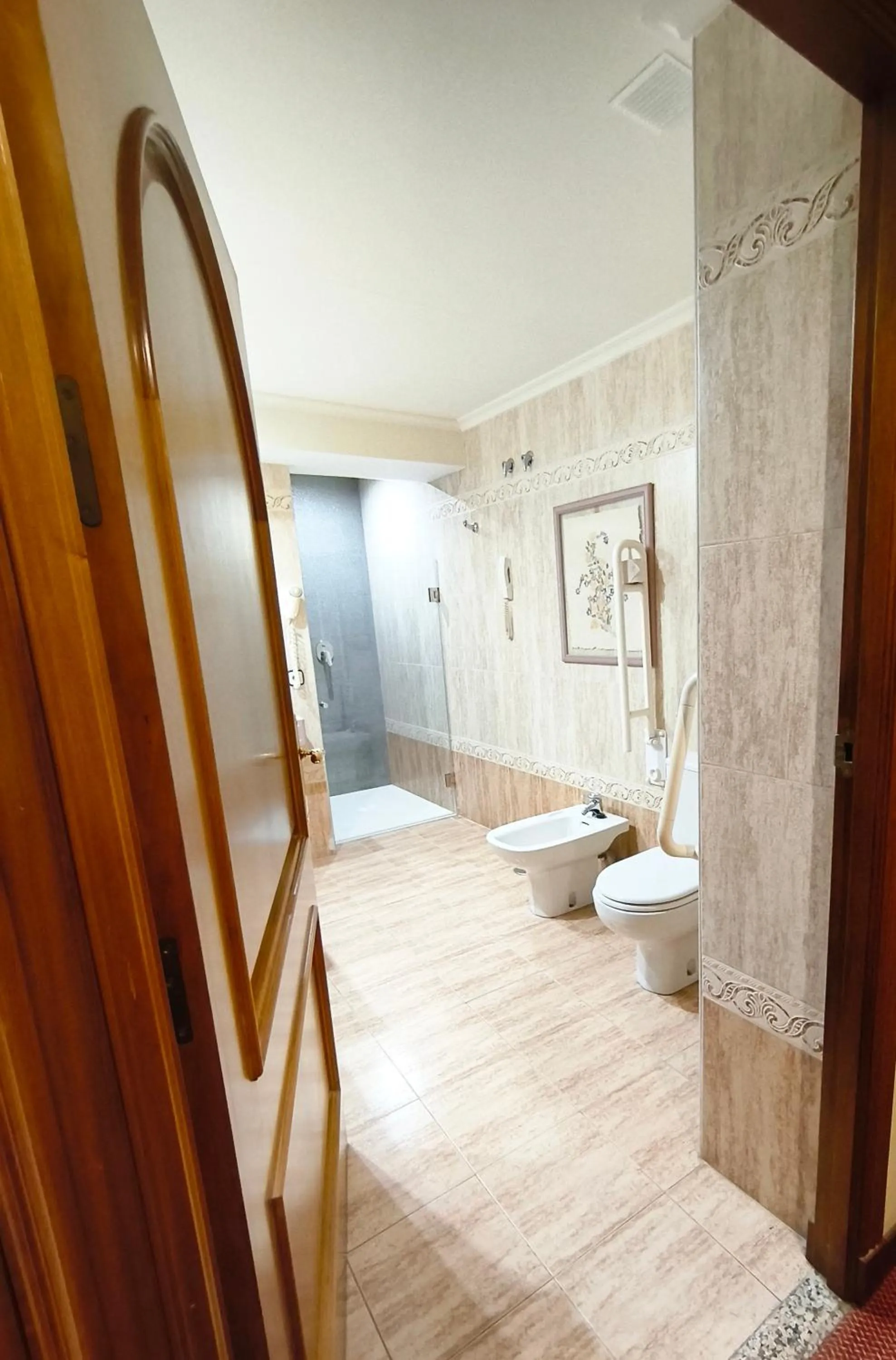 Toilet in Hotel Sercotel Cuatro Postes