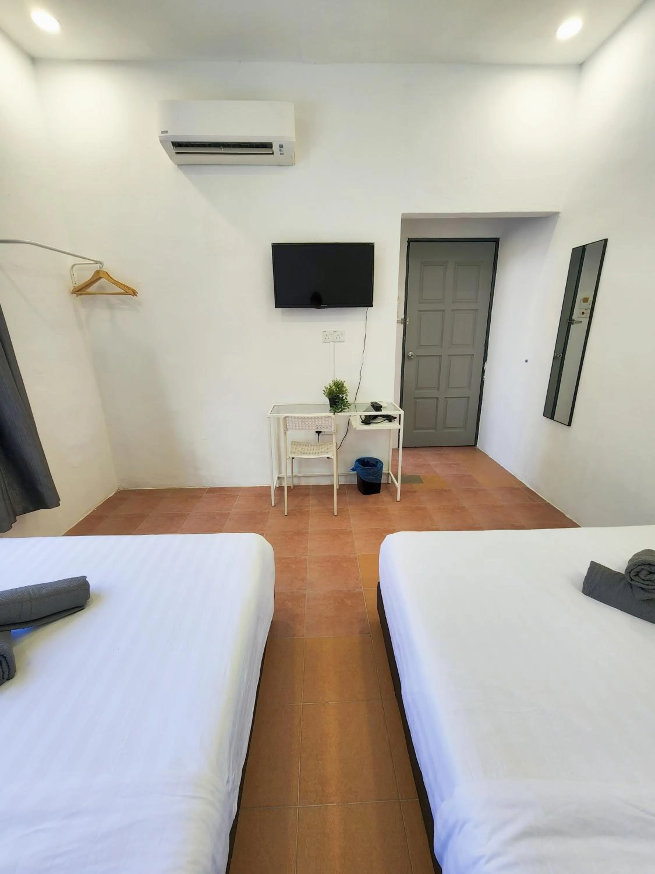 Bedroom, Bed in Gurney Coast Guest House by Sky Hive