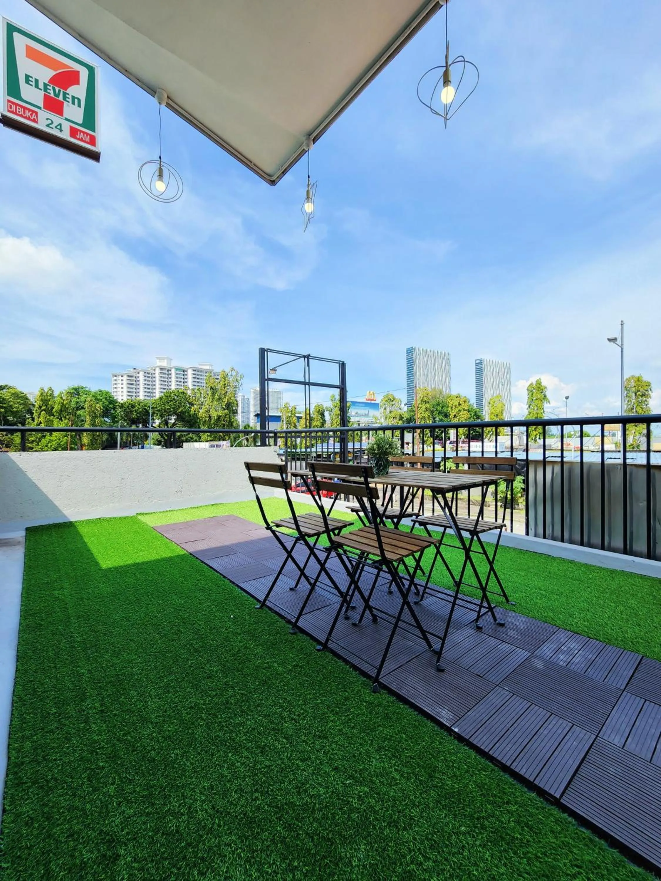 Balcony/Terrace in Gurney Coast Guest House by Sky Hive