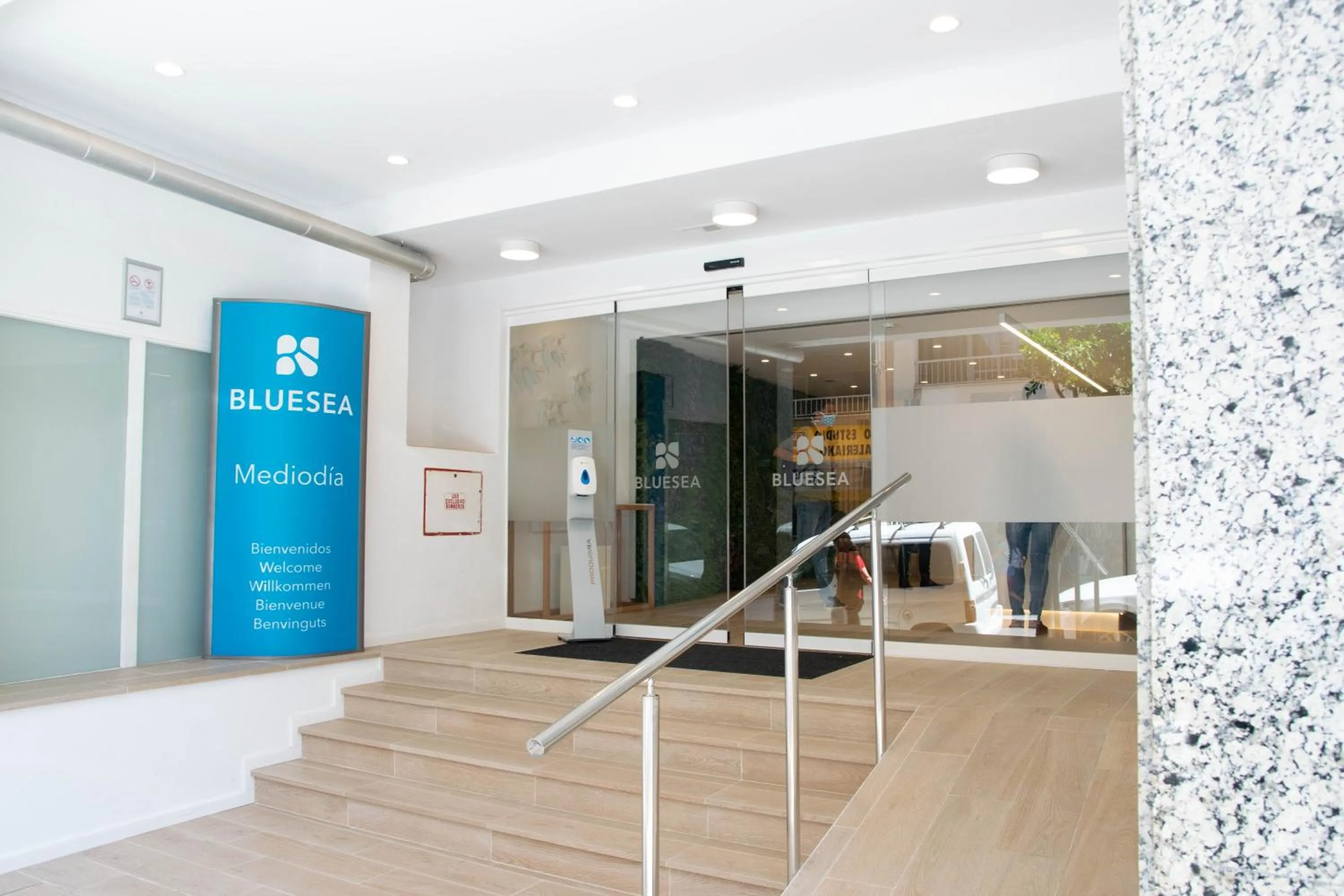 Facade/entrance in BLUESEA Mediodia