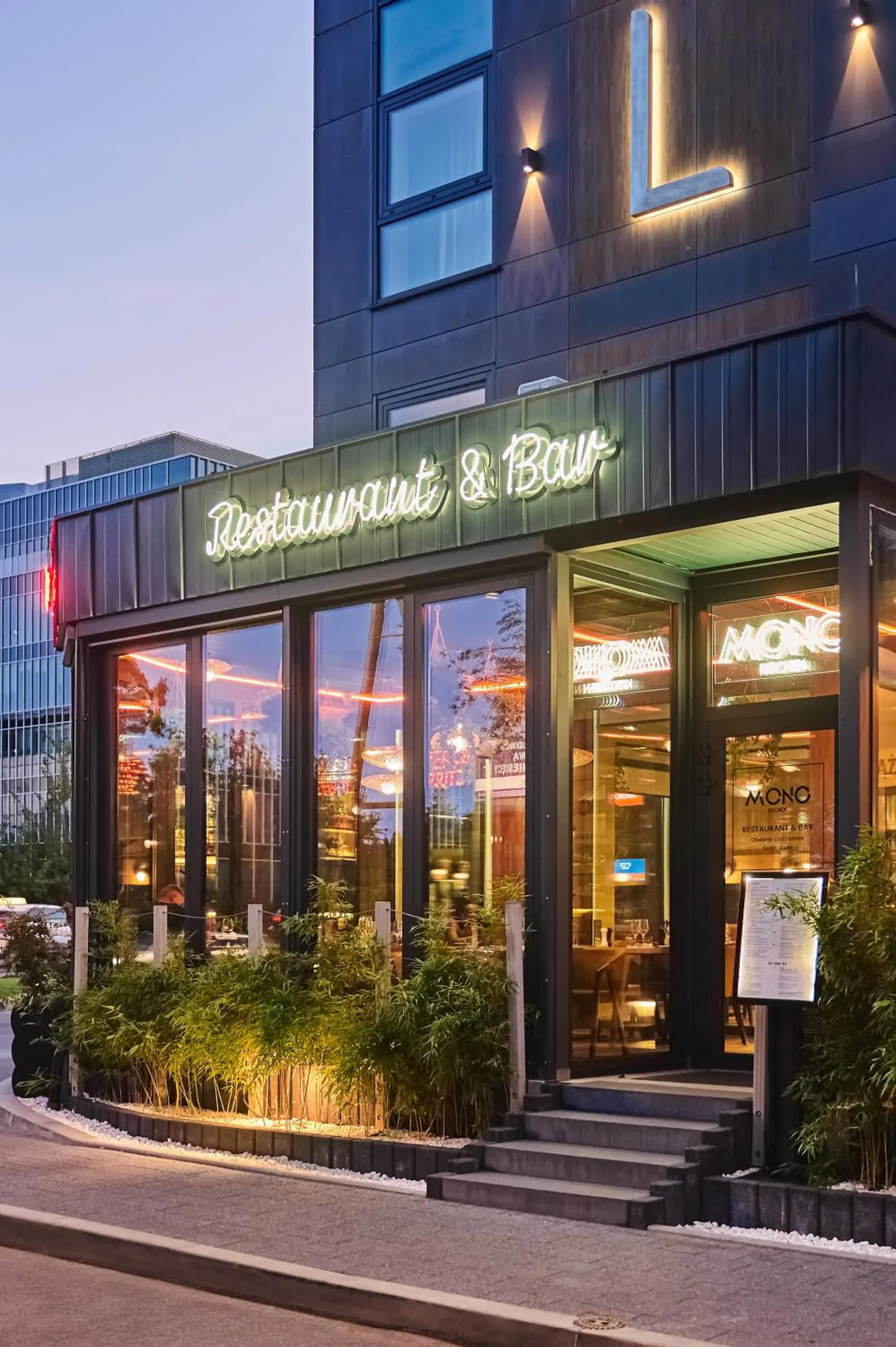 Restaurant/places to eat in Stay inn Hotel Warszawa