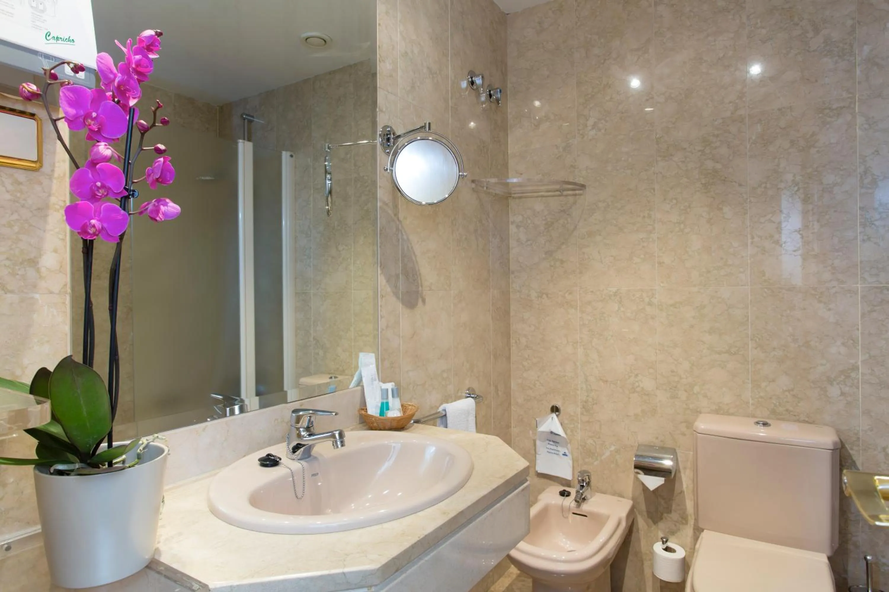 Bathroom in VP Jardín de Tres Cantos