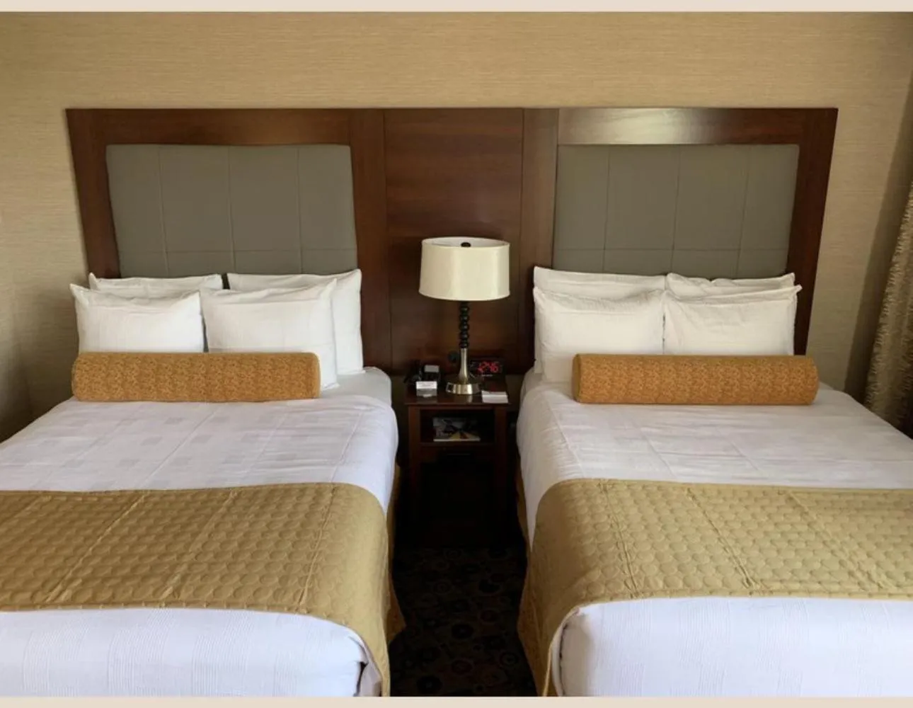 Bed in Radisson Hotel Southfield-Detroit