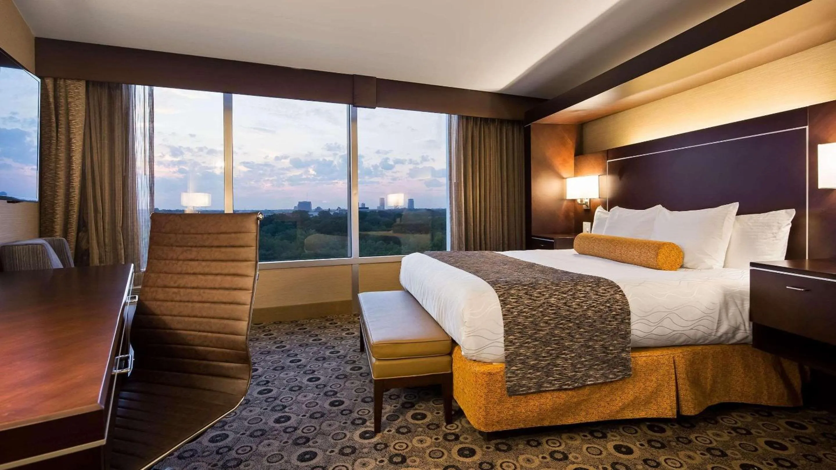 Bedroom, Bed in Radisson Hotel Southfield-Detroit