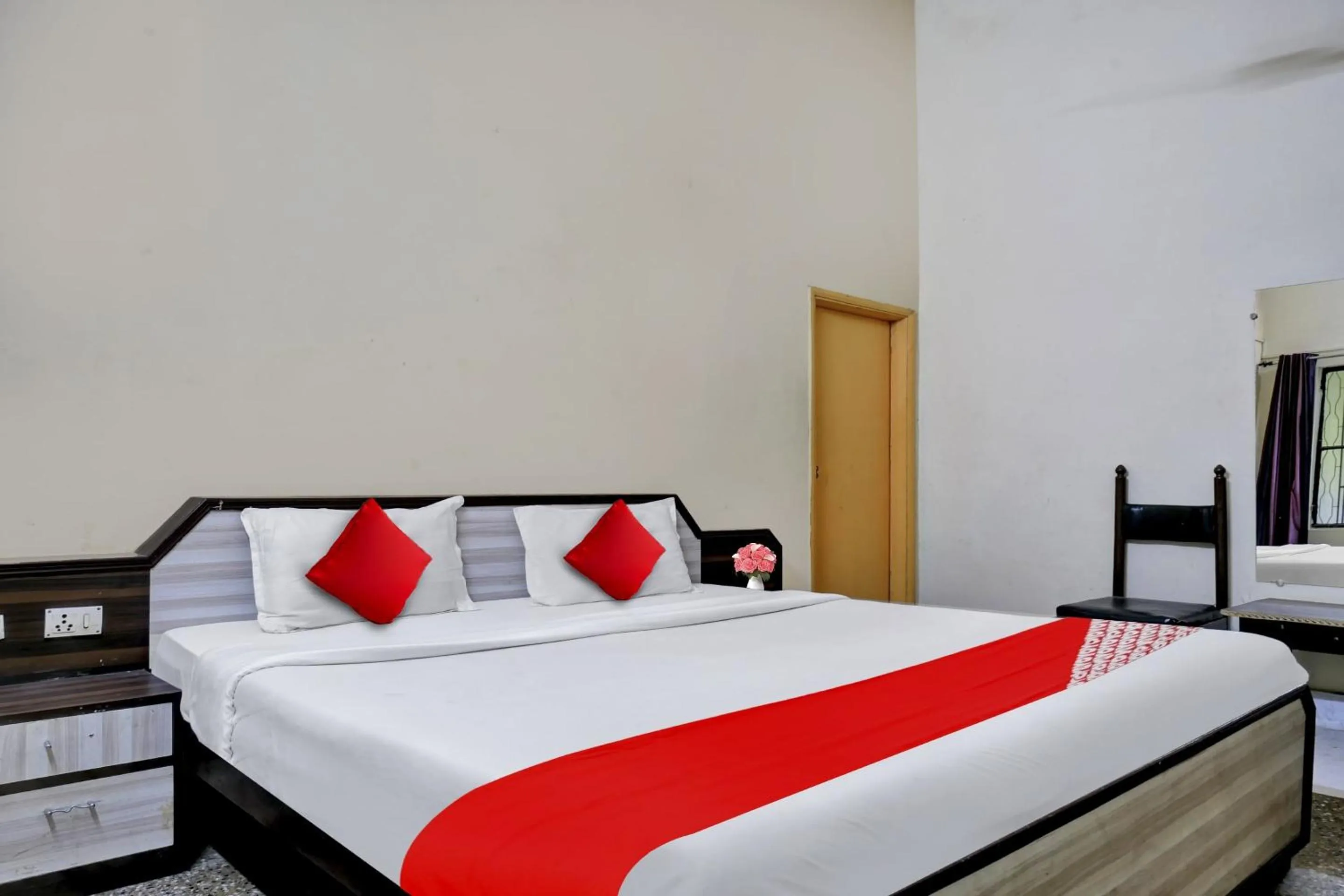 Bedroom, Bed in Hotel O by OYO Arjun