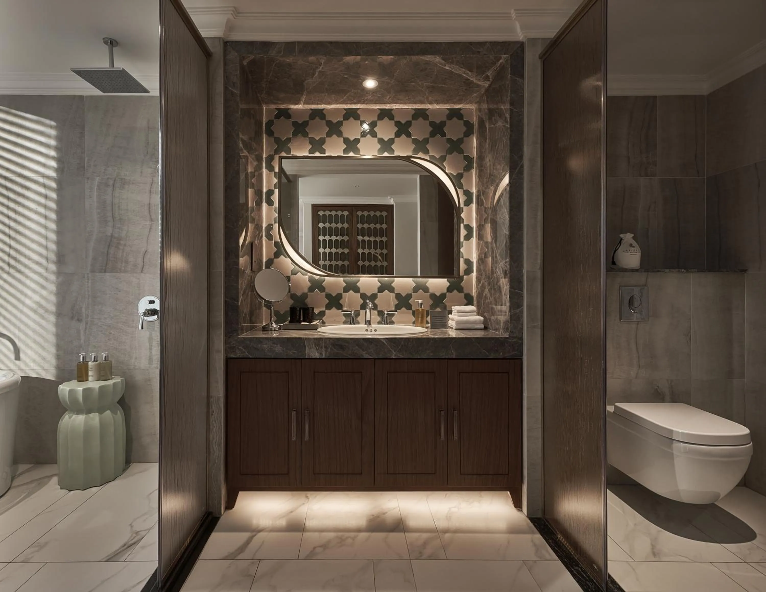 Shower in La Siesta Premium Saigon