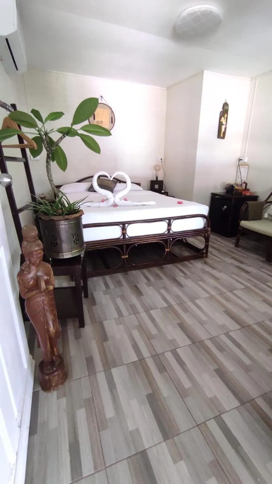 Photo of the whole room, Bed in Baan sikhao Yanui