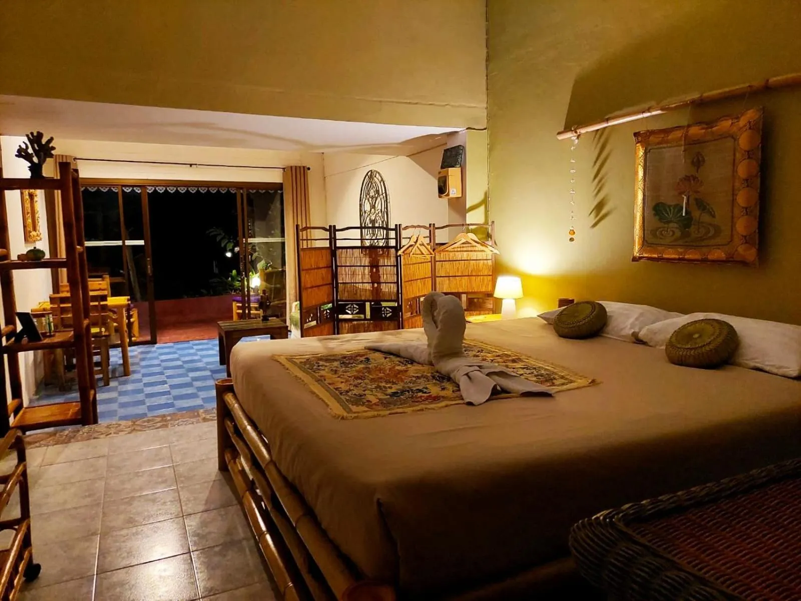 Photo of the whole room, Bed in Baan sikhao Yanui