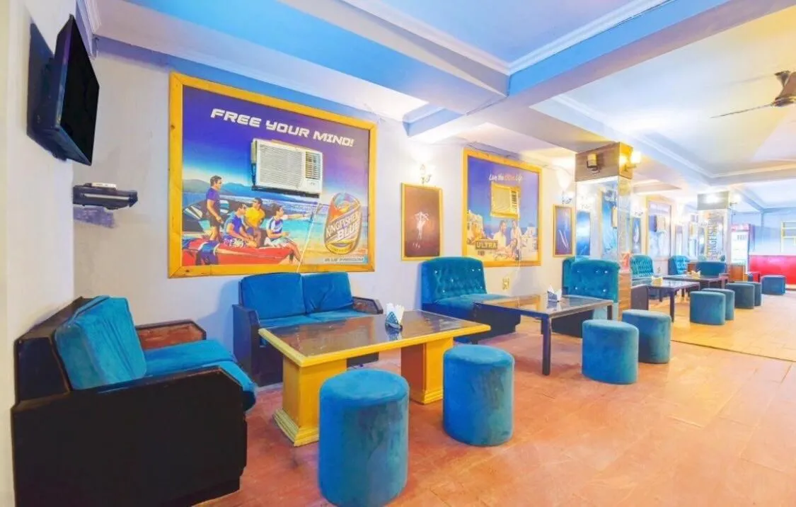 Restaurant/places to eat in Hotel O Shan